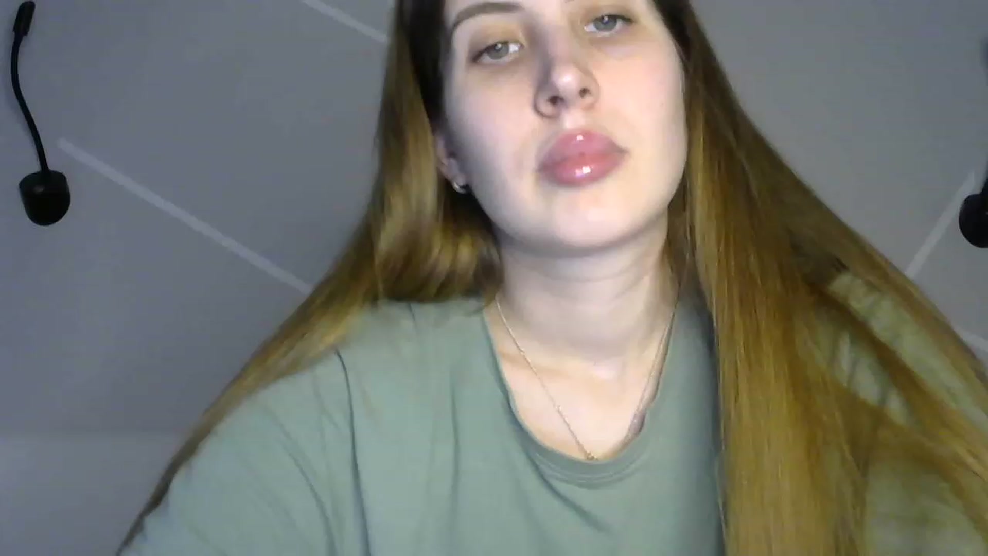 Gallery image thumbnail from MarryCox's myfreecams stream on, 03/22/2023, 12:30 image 20 of 20