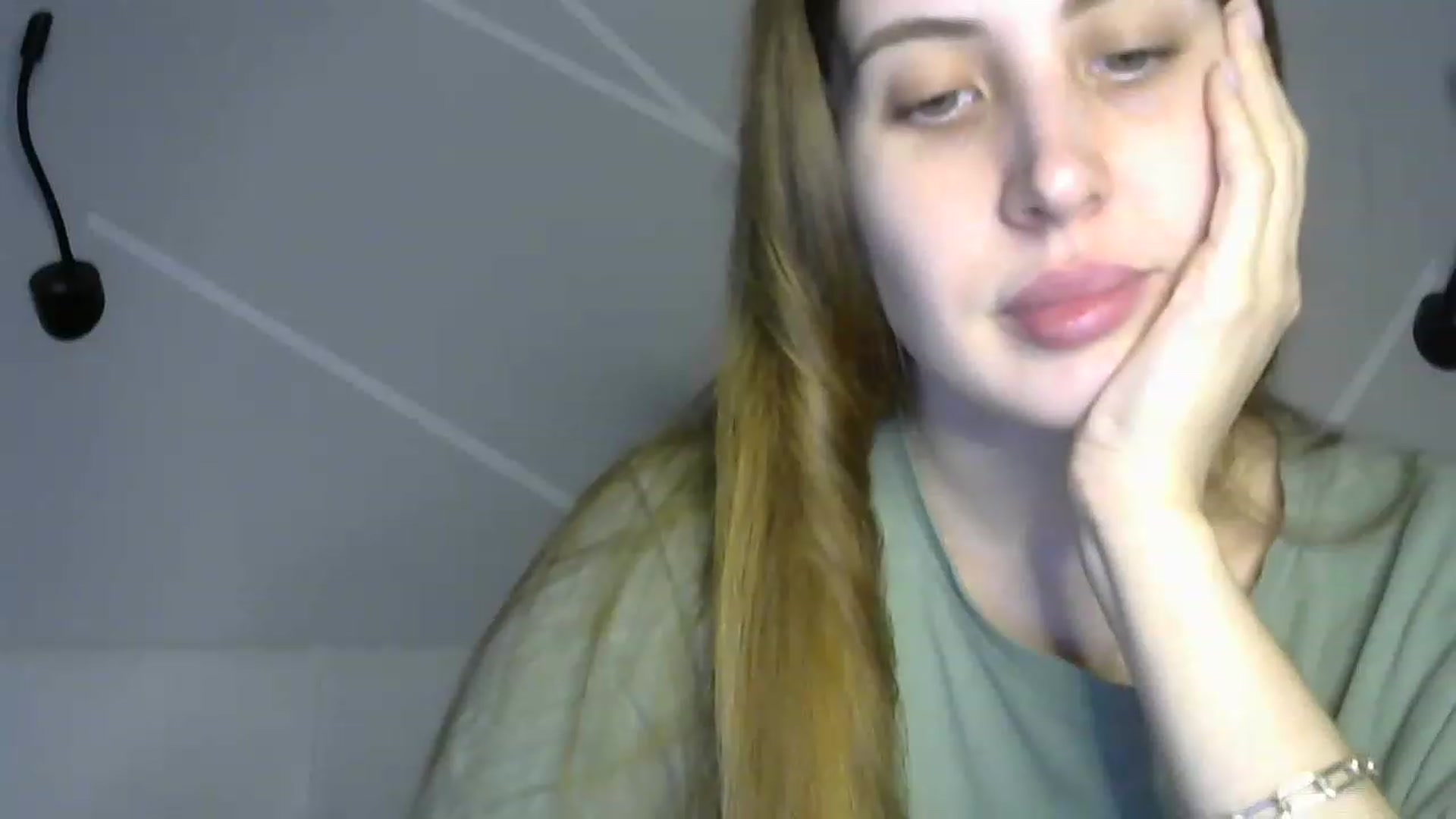 Gallery image thumbnail from MarryCox's myfreecams stream on, 03/22/2023, 12:30 image 14 of 20