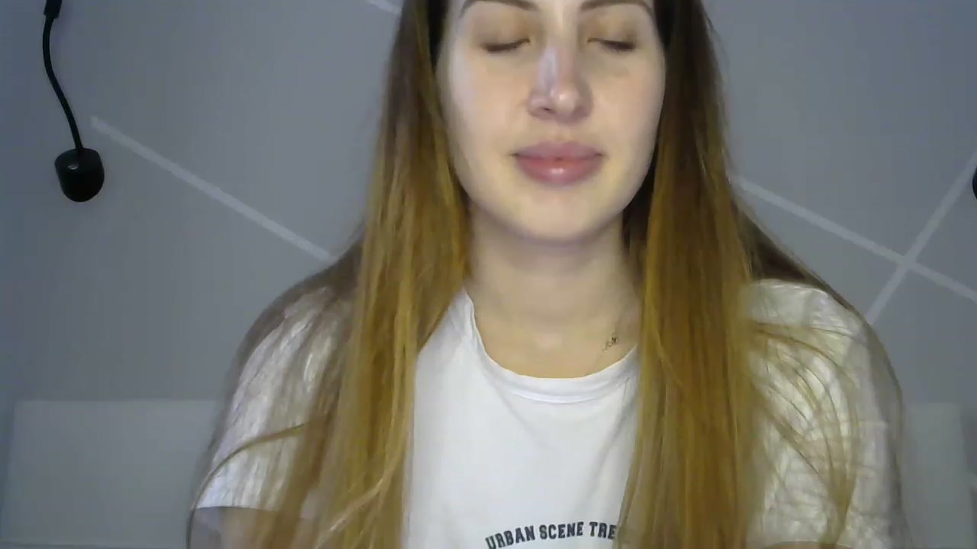 Gallery image thumbnail from MarryCox's myfreecams stream on, 03/27/2023, 11:22 image 8 of 20