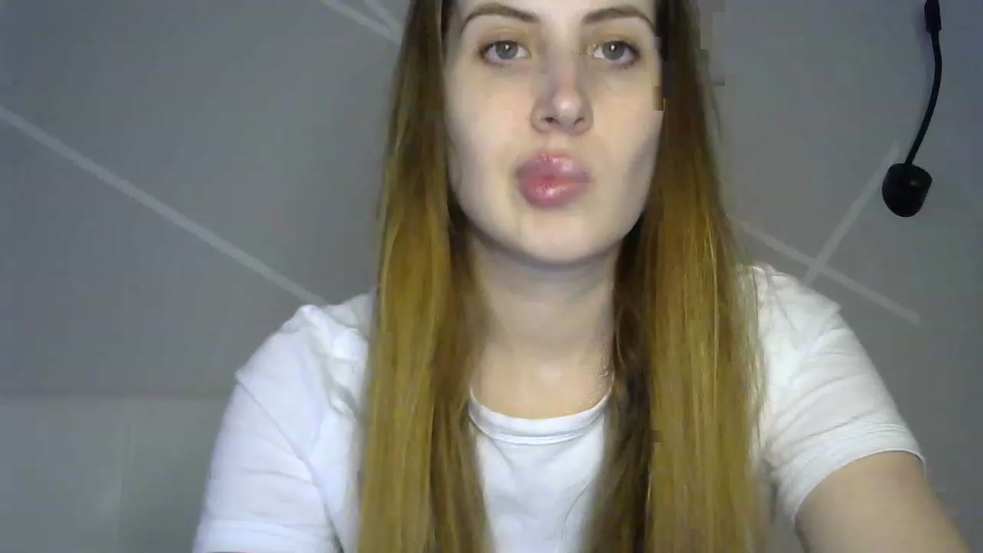 Gallery image thumbnail from MarryCox's myfreecams stream on, 03/27/2023, 13:50 image 8 of 20