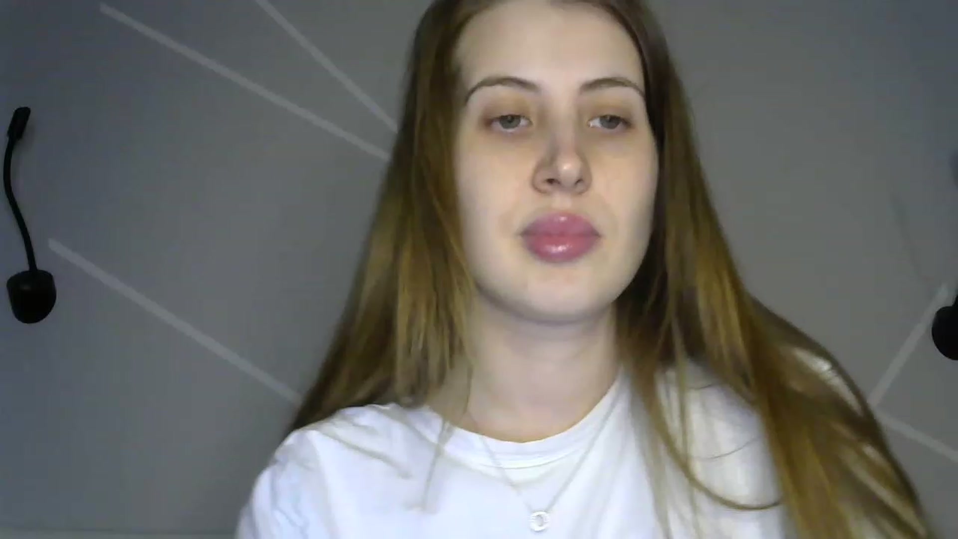 Gallery image thumbnail from MarryCox's myfreecams stream on, 03/31/2023, 11:09 image 7 of 20