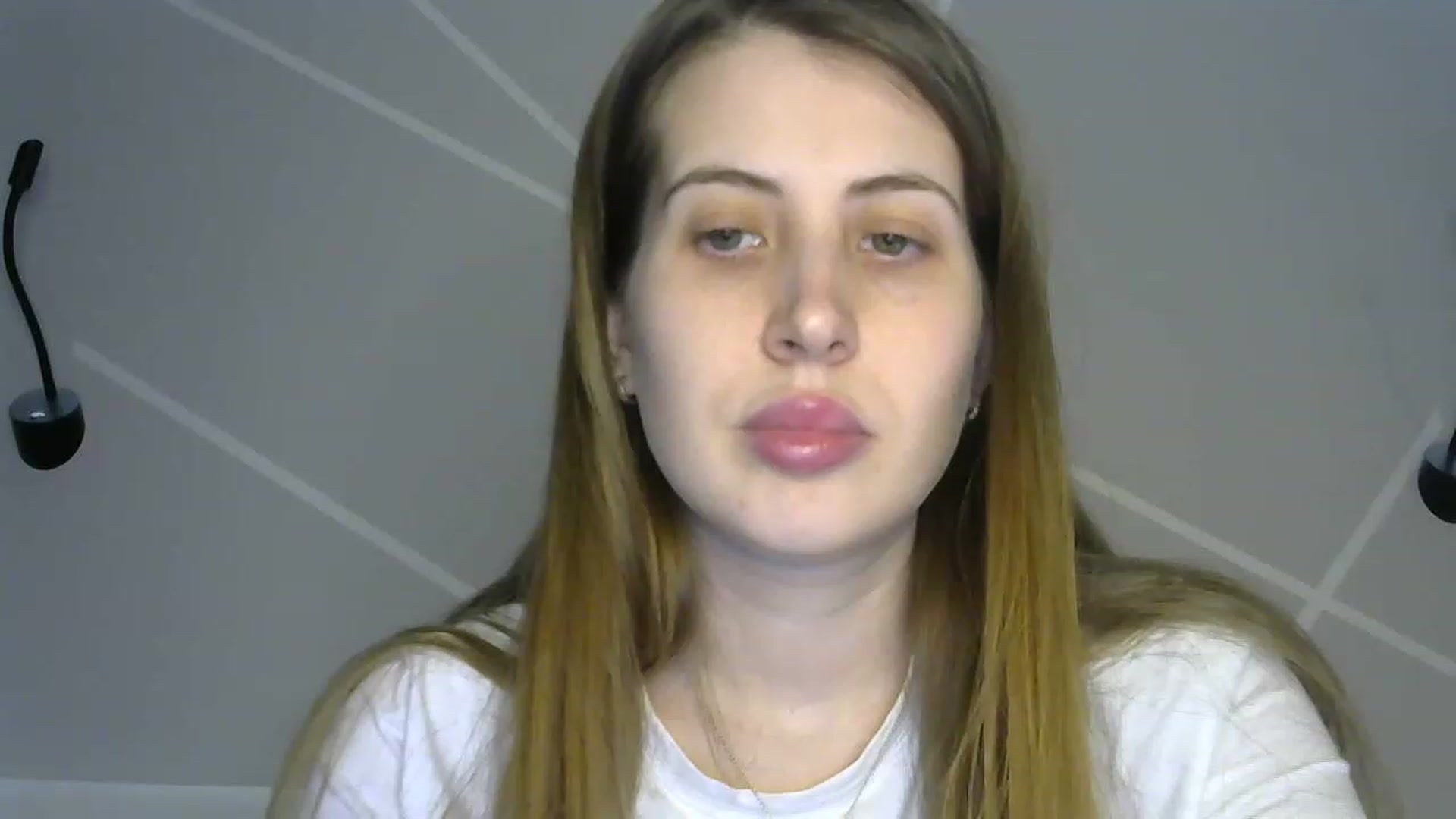 Gallery image thumbnail from MarryCox's myfreecams stream on, 03/31/2023, 11:30 image 10 of 20