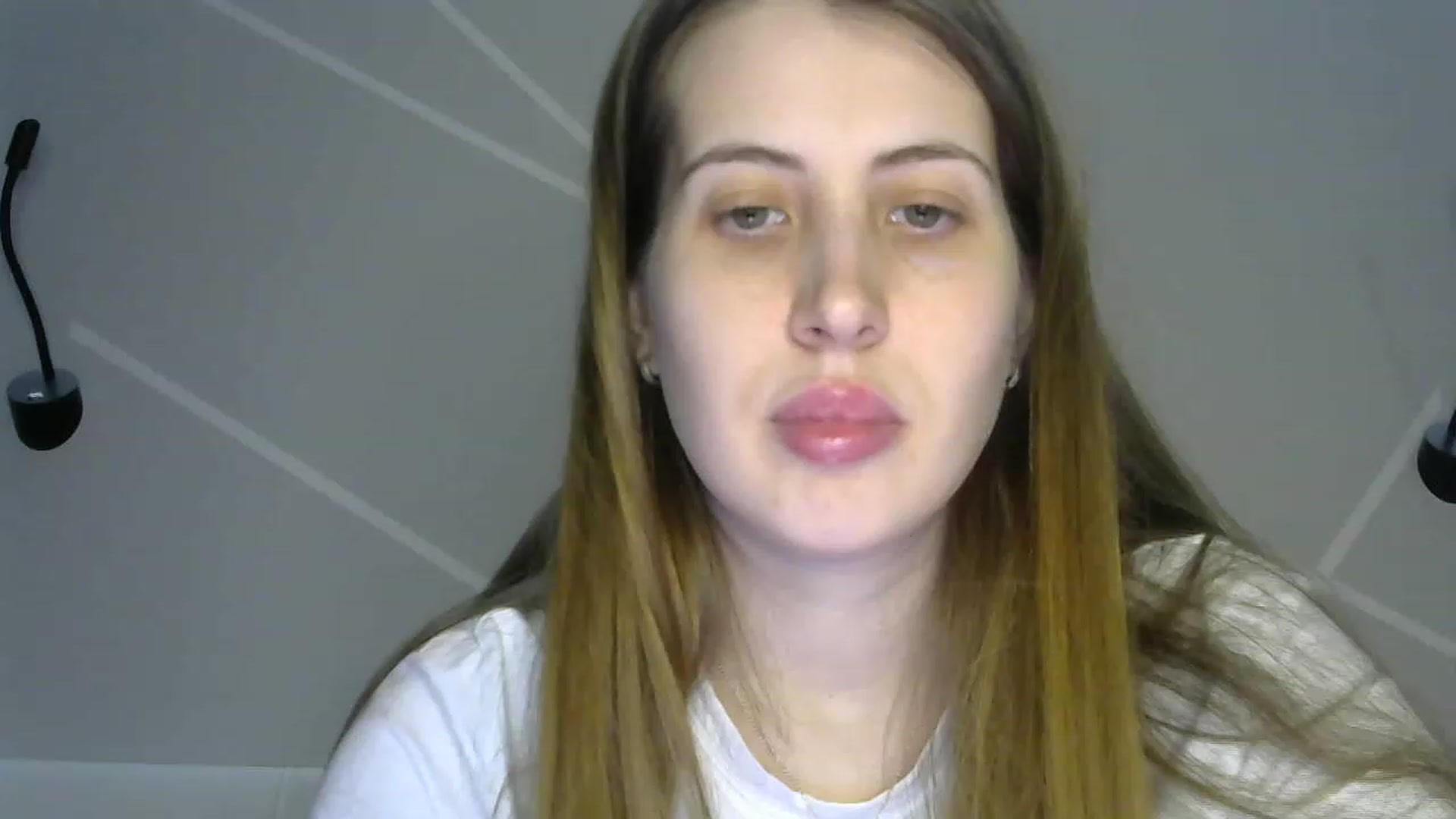 Gallery image thumbnail from MarryCox's myfreecams stream on, 03/31/2023, 11:30 image 17 of 20