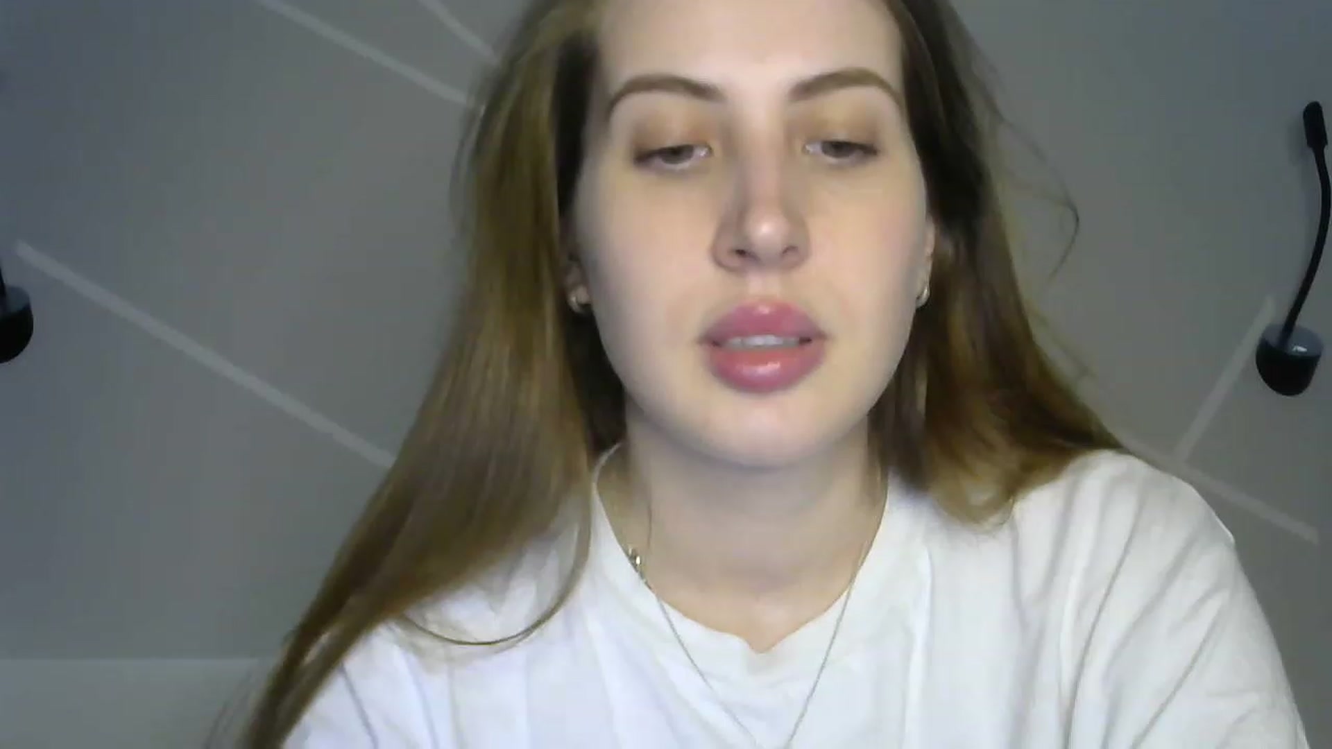 Gallery image thumbnail from MarryCox's myfreecams stream on, 04/03/2023, 12:05 image 8 of 20