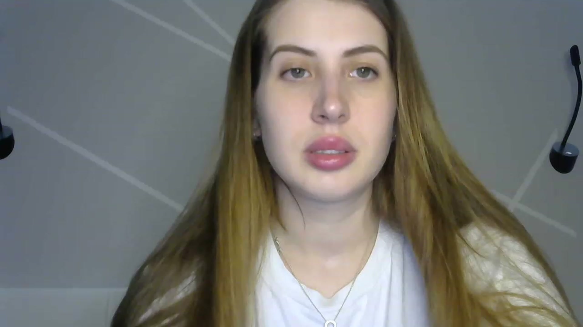 Gallery image thumbnail from MarryCox's myfreecams stream on, 04/03/2023, 12:05 image 18 of 20