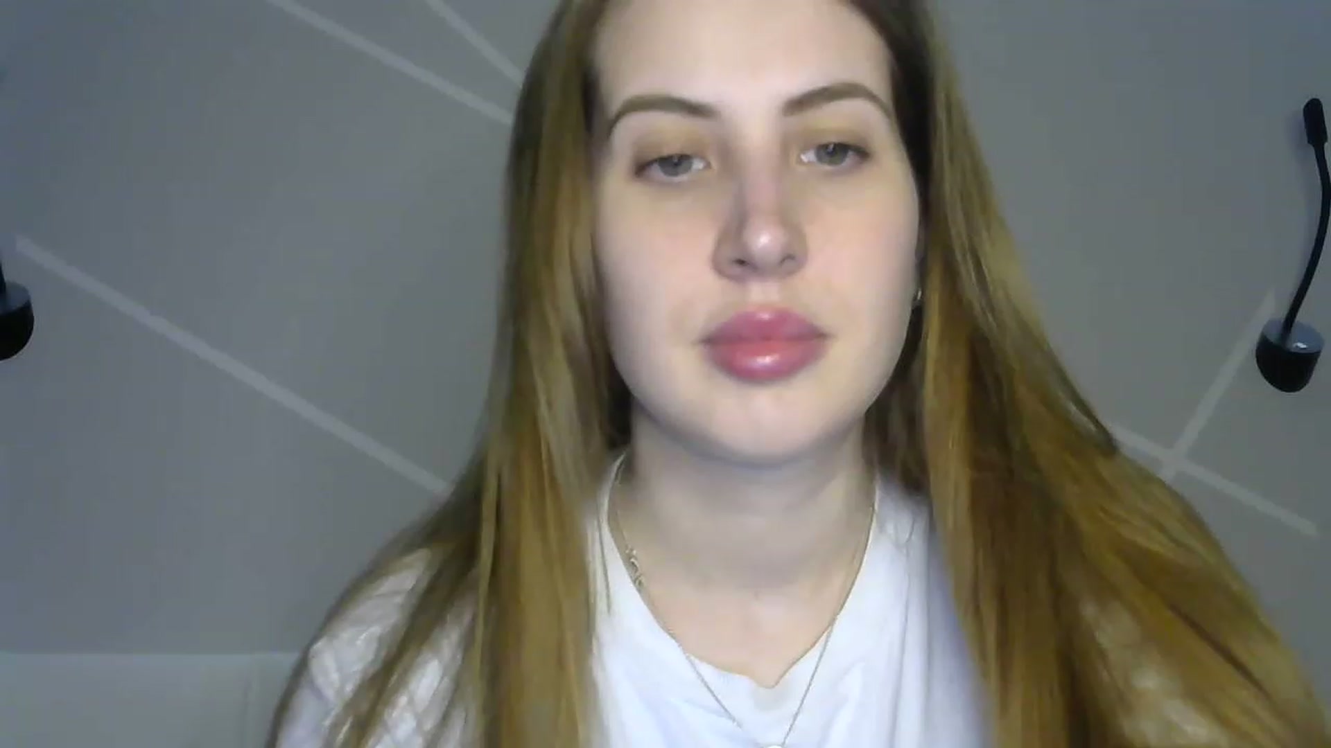 Gallery image thumbnail from MarryCox's myfreecams stream on, 04/03/2023, 12:05 image 15 of 20