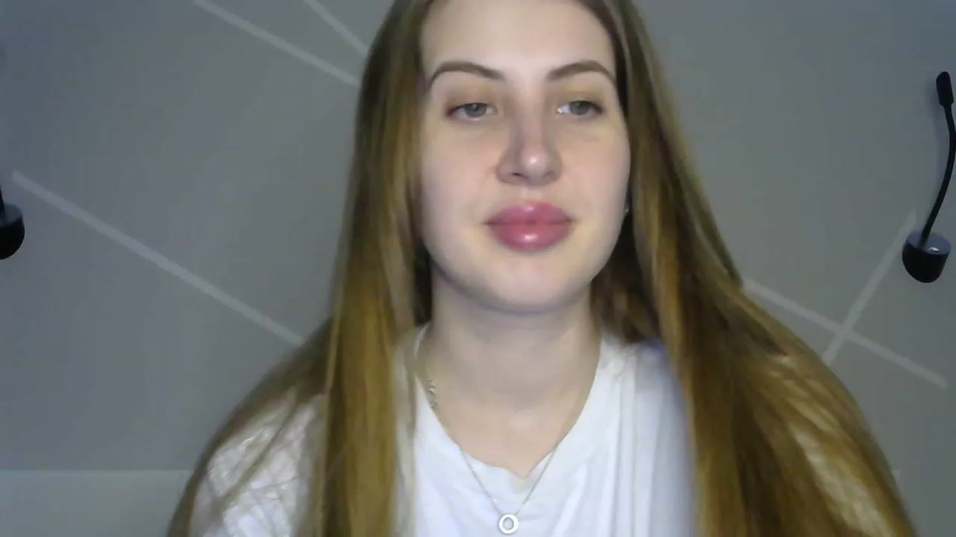 Gallery image thumbnail from MarryCox's myfreecams stream on, 04/03/2023, 12:05 image 14 of 20