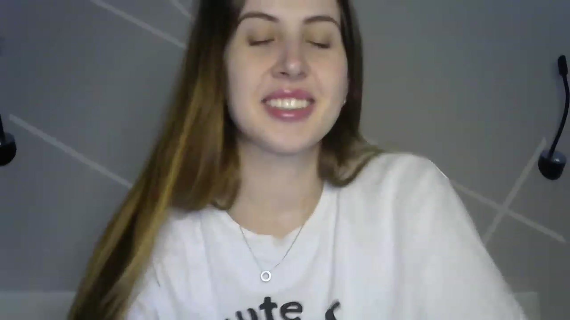 Gallery image thumbnail from MarryCox's myfreecams stream on, 04/03/2023, 12:05 image 7 of 20
