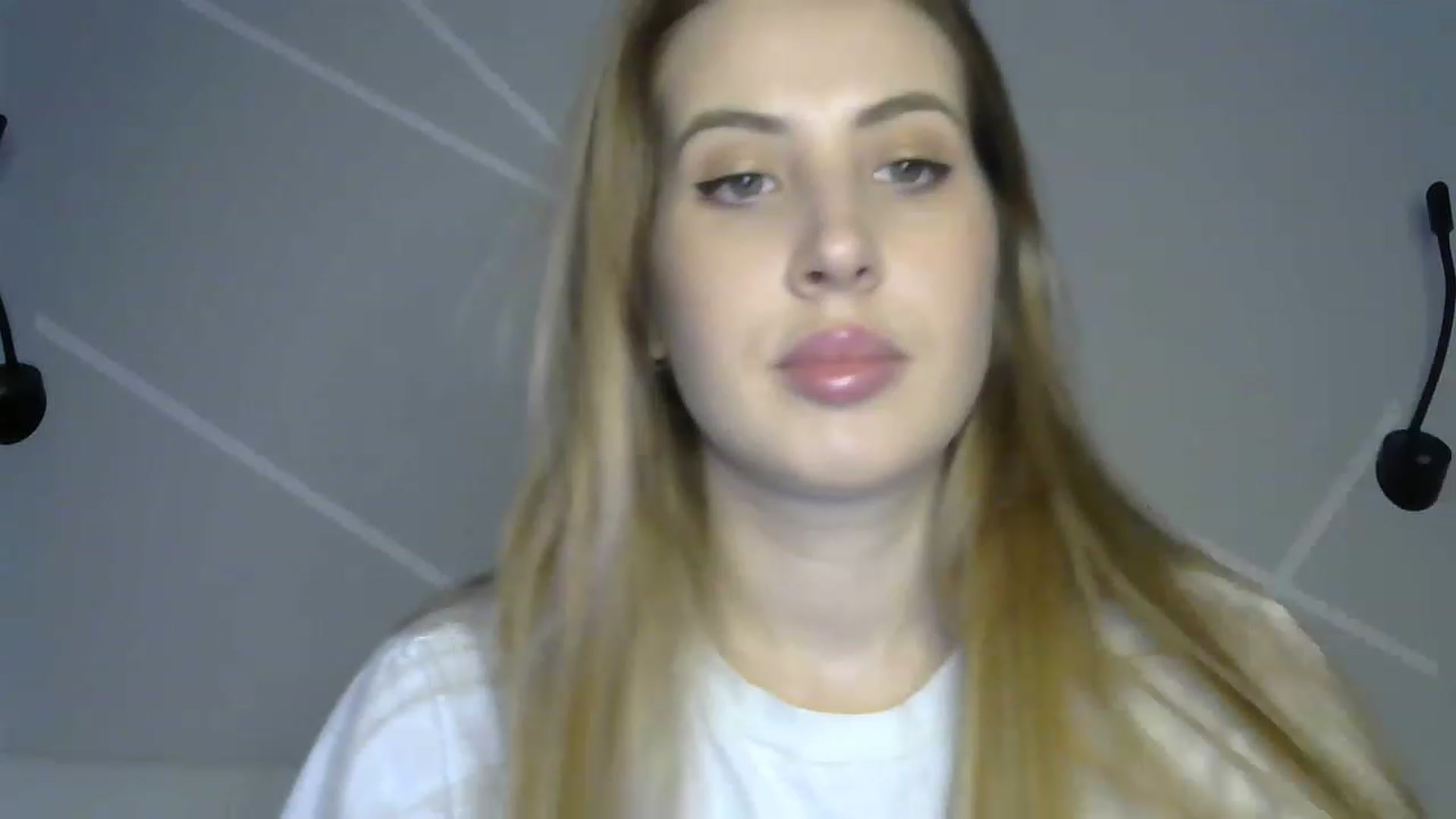 Gallery image thumbnail from MarryCox's myfreecams stream on, 04/05/2023, 11:13 image 10 of 20