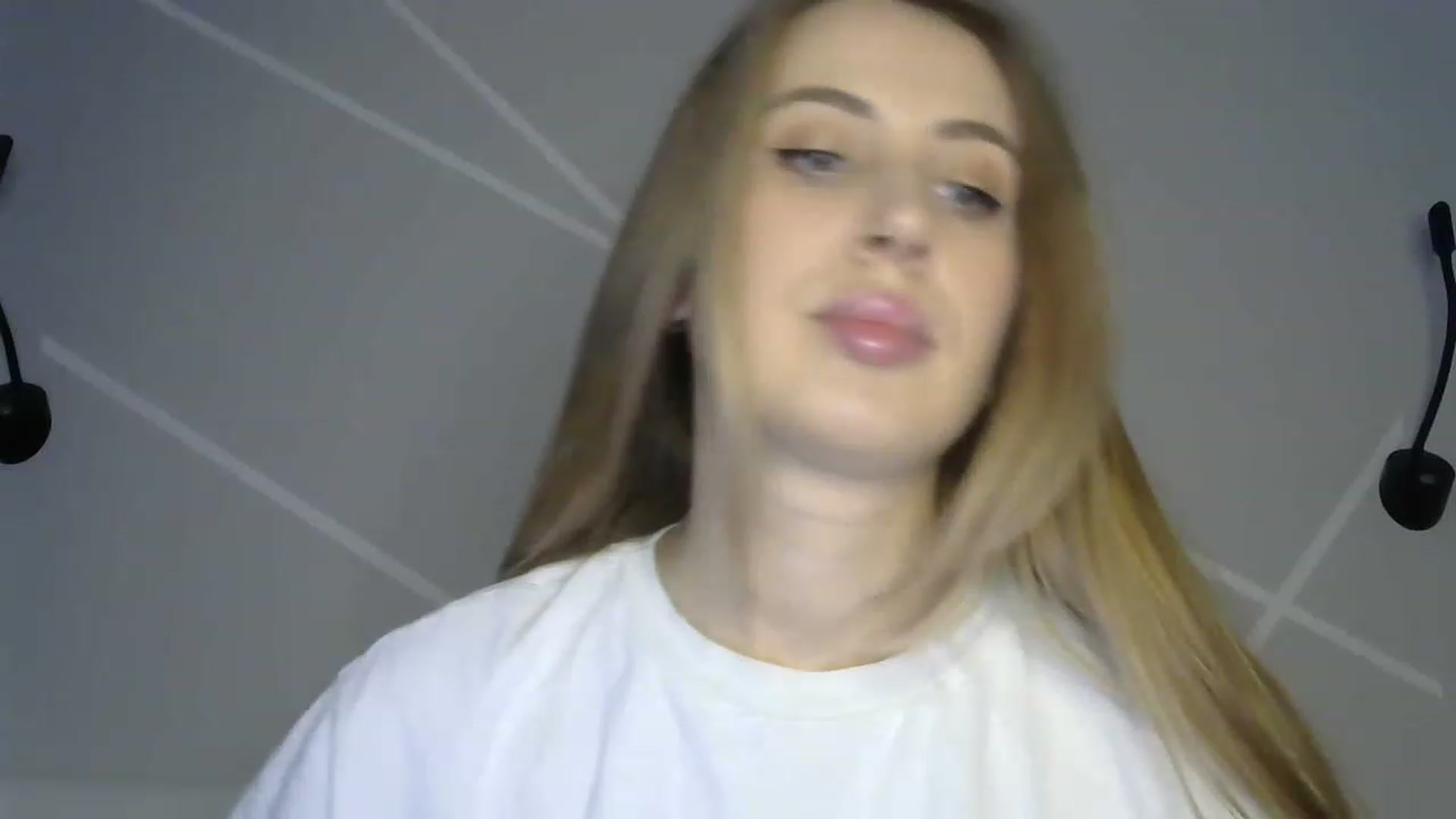 Gallery image thumbnail from MarryCox's myfreecams stream on, 04/05/2023, 11:13 image 3 of 20