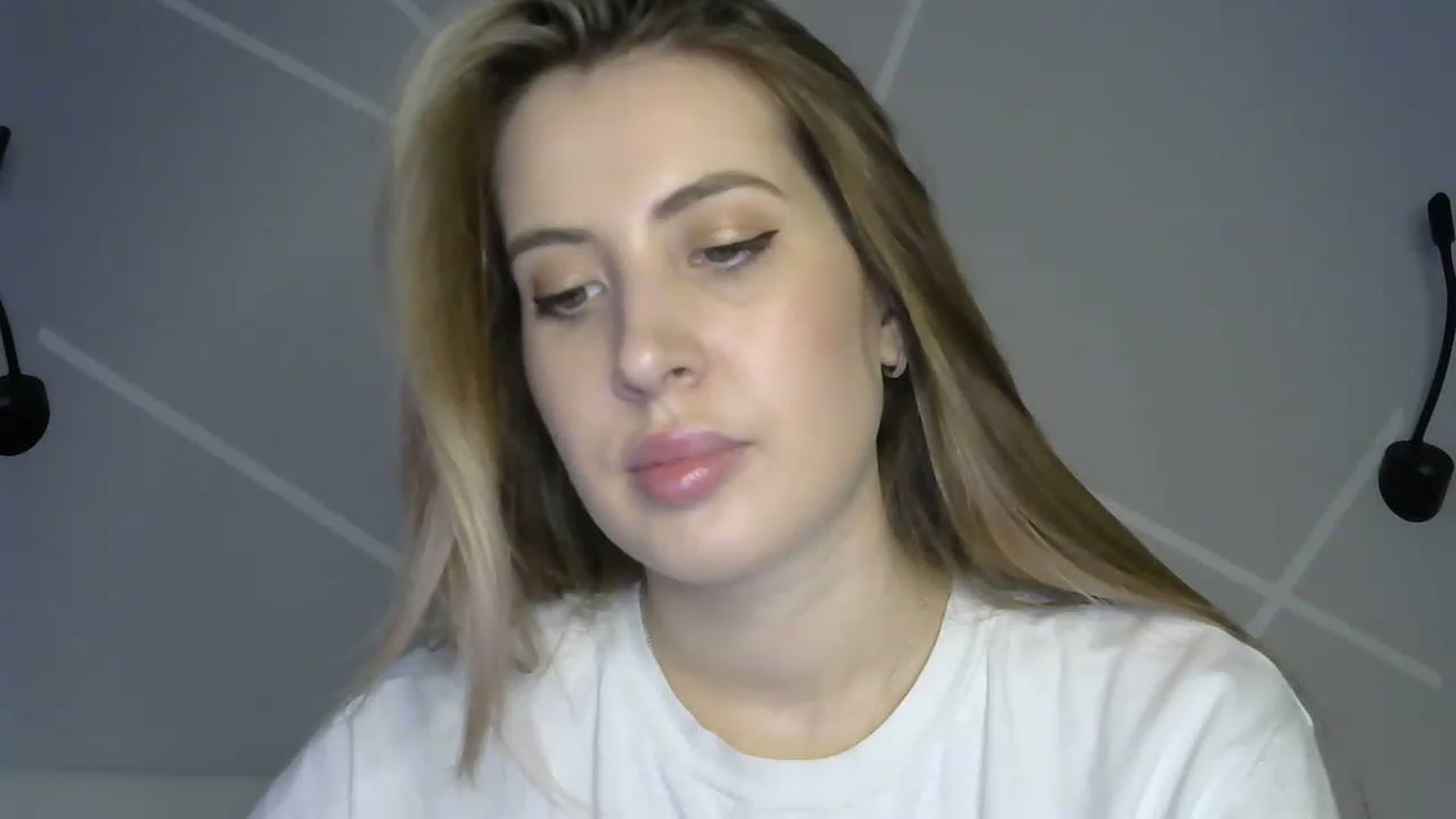 Gallery image thumbnail from MarryCox's myfreecams stream on, 04/05/2023, 11:13 image 5 of 20