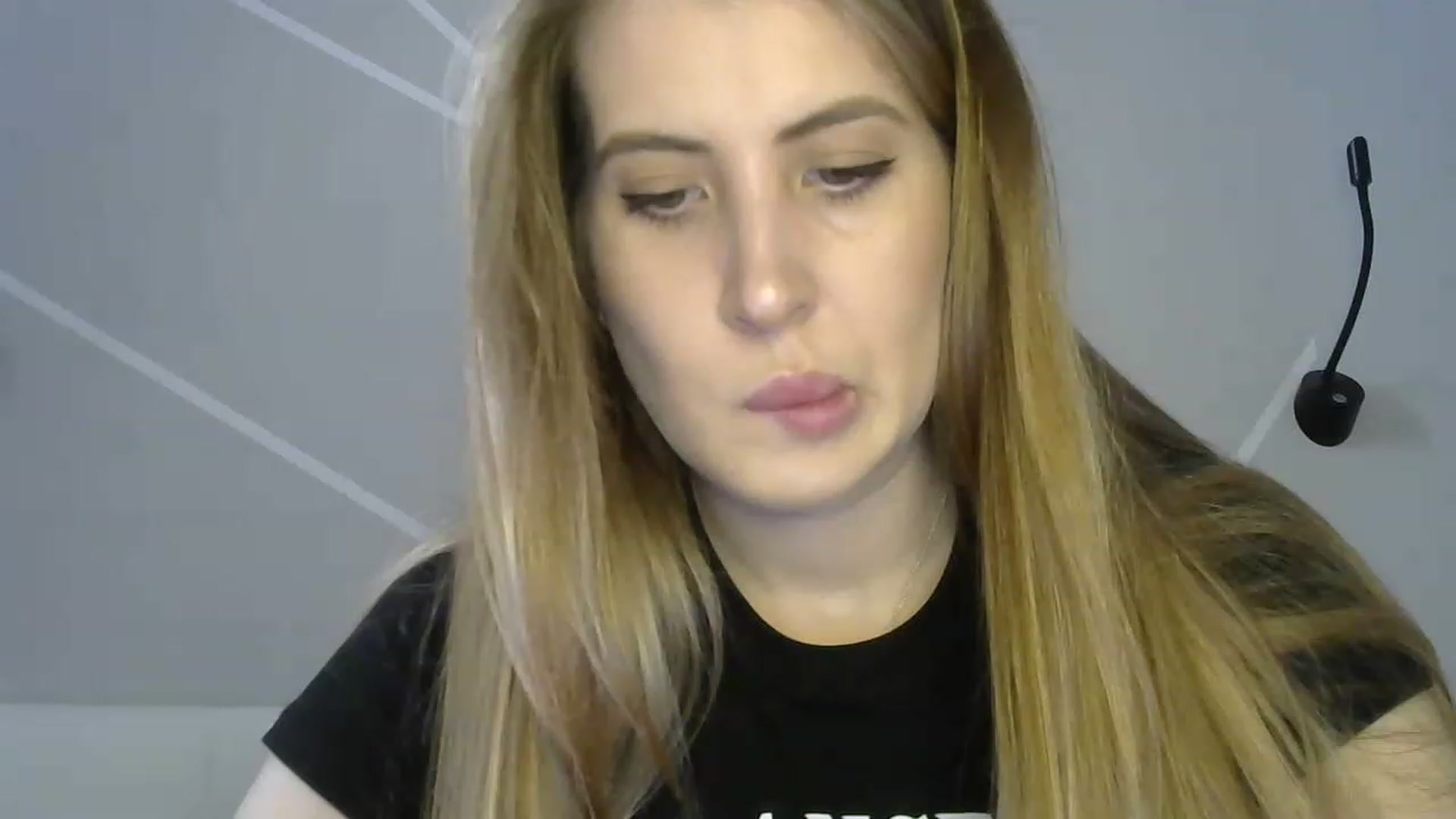 Gallery image thumbnail from MarryCox's myfreecams stream on, 04/07/2023, 11:21 image 9 of 20