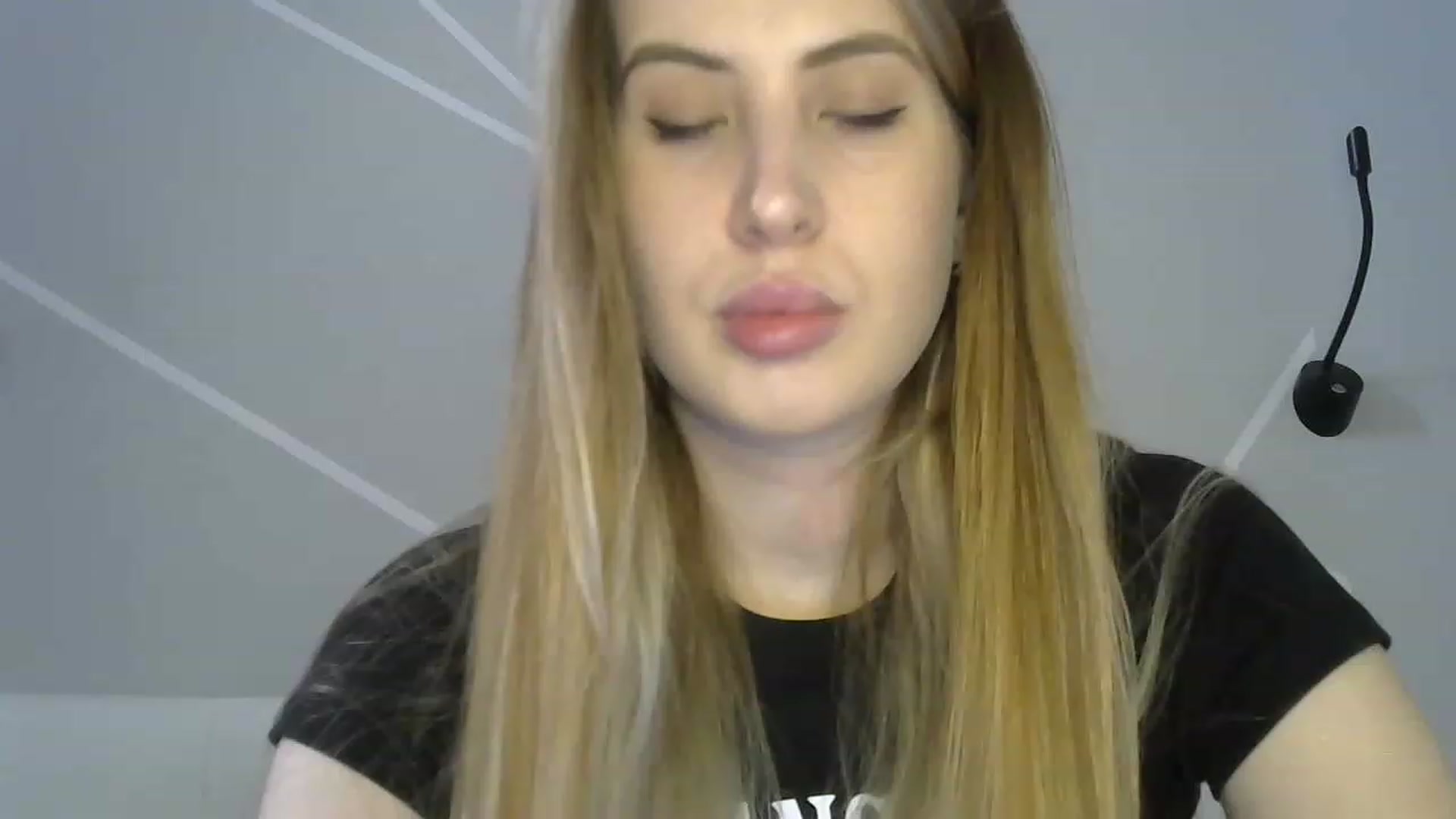 Gallery image thumbnail from MarryCox's myfreecams stream on, 04/07/2023, 11:21 image 14 of 20