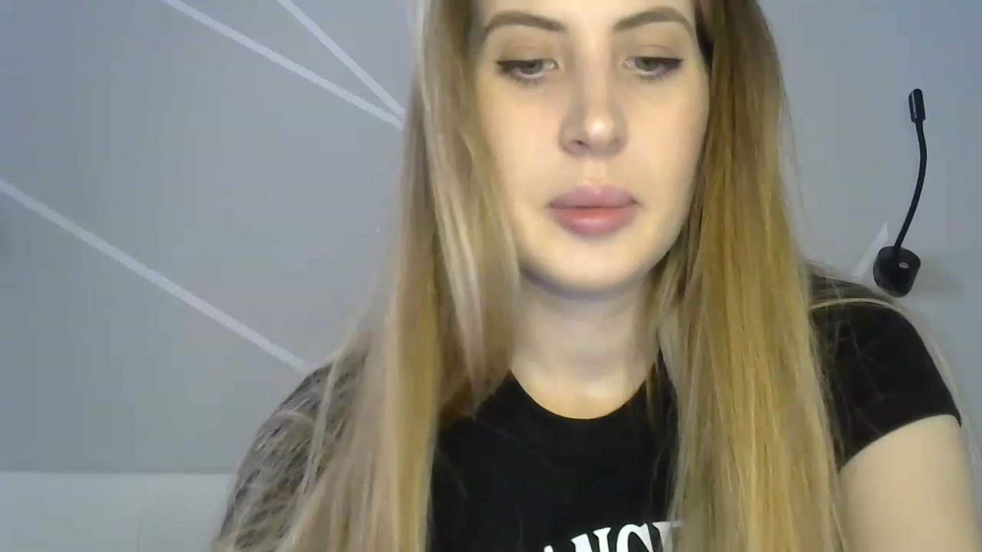 Gallery image thumbnail from MarryCox's myfreecams stream on, 04/07/2023, 11:21 image 6 of 20