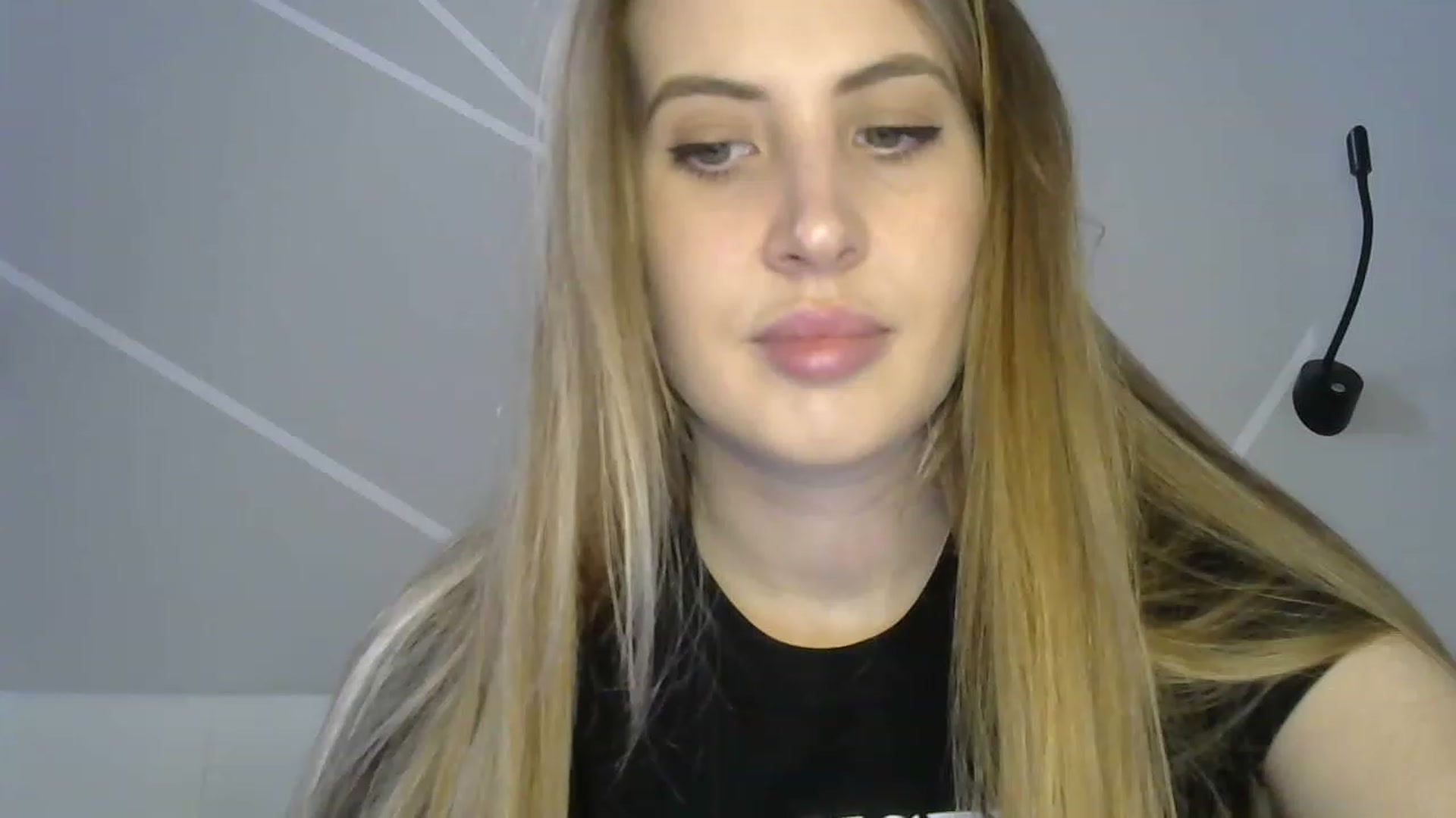 Gallery image thumbnail from MarryCox's myfreecams stream on, 04/07/2023, 11:21 image 19 of 20