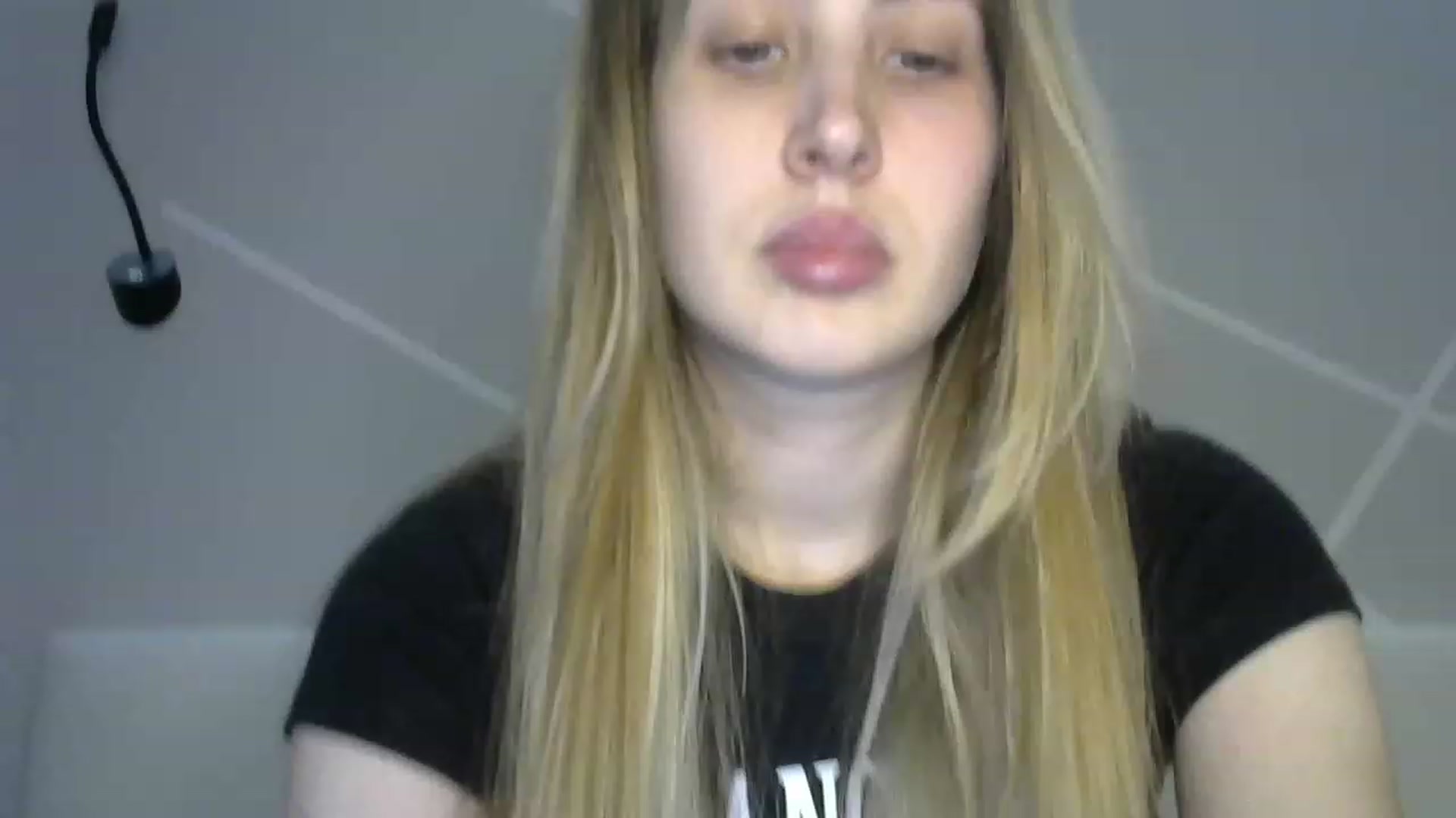 Gallery image thumbnail from MarryCox's myfreecams stream on, 04/08/2023, 10:31 image 18 of 20