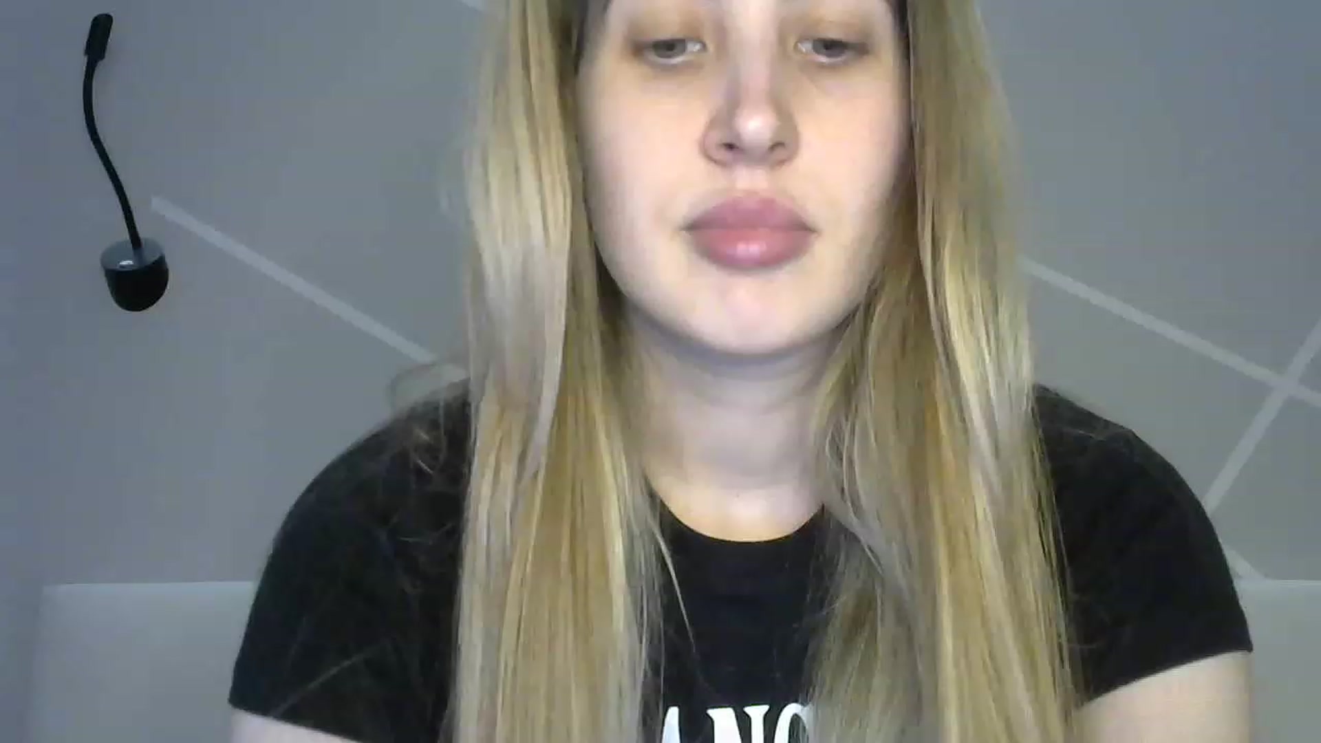 Gallery image thumbnail from MarryCox's myfreecams stream on, 04/08/2023, 10:31 image 7 of 20