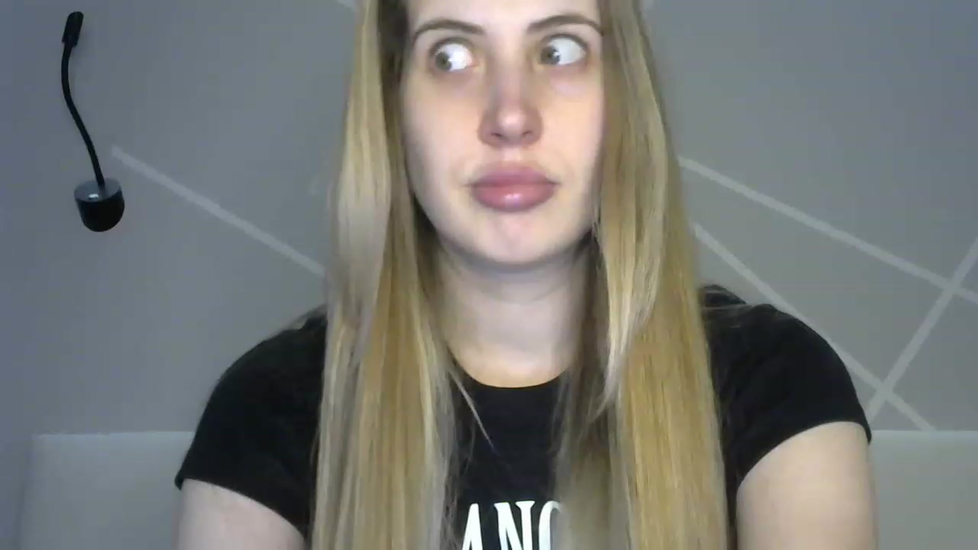 Gallery image thumbnail from MarryCox's myfreecams stream on, 04/08/2023, 10:31 image 11 of 20