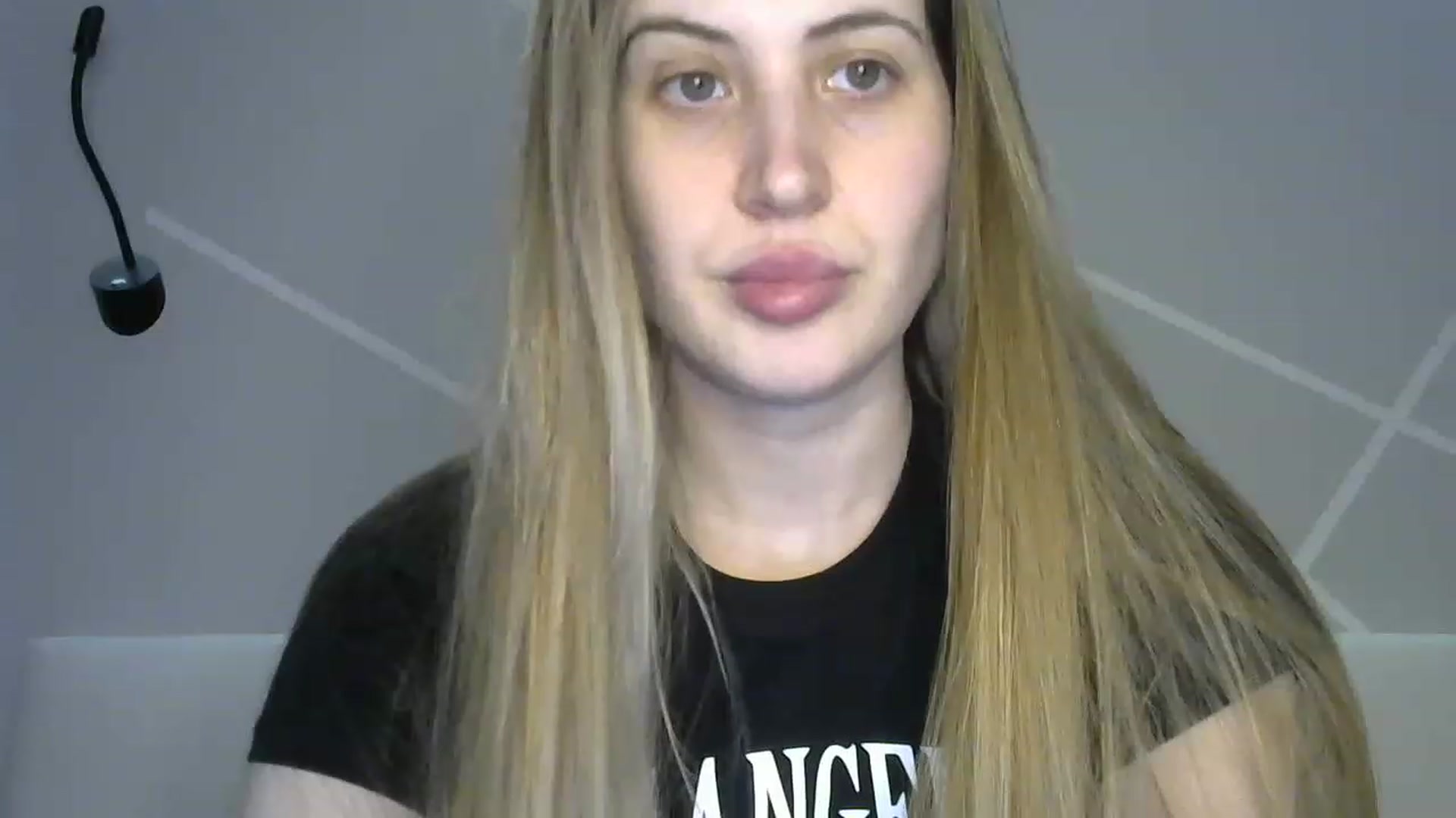 Gallery image thumbnail from MarryCox's myfreecams stream on, 04/08/2023, 10:31 image 3 of 20