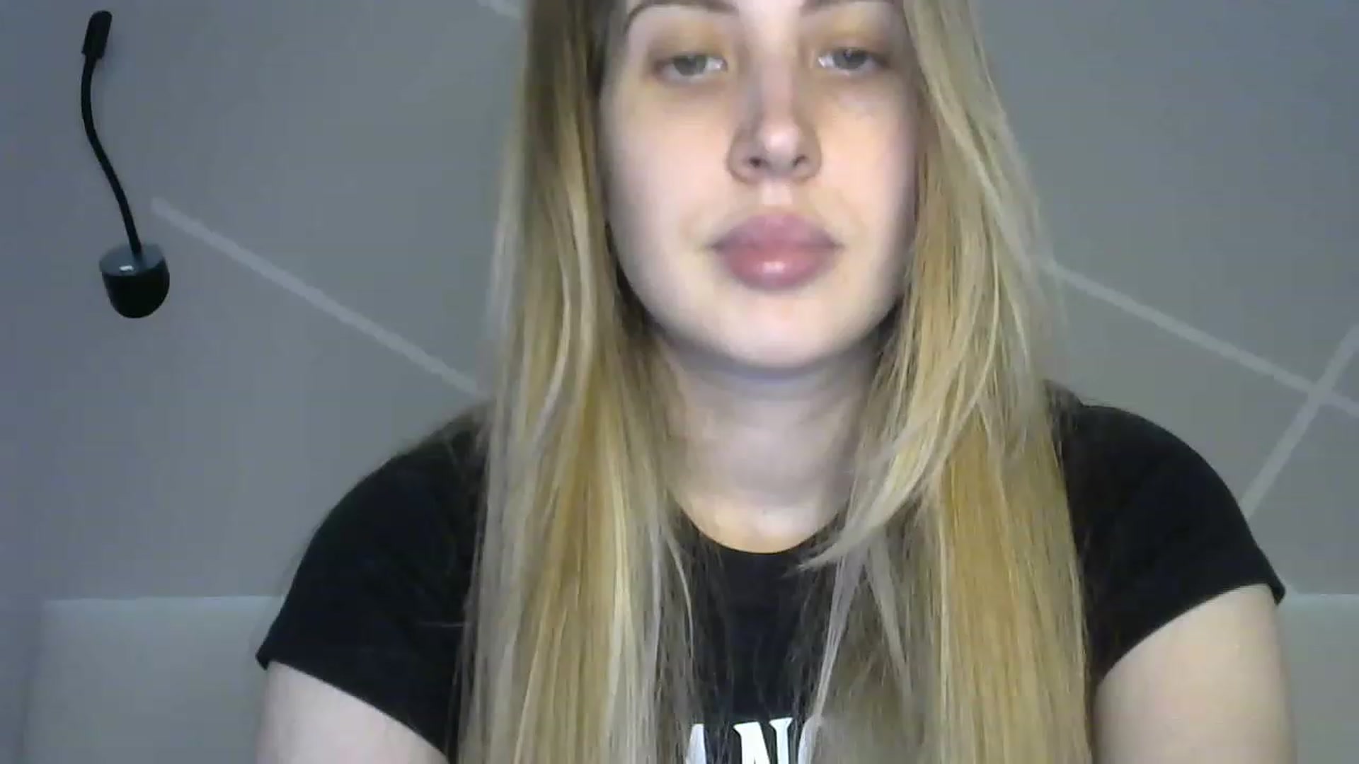 Gallery image thumbnail from MarryCox's myfreecams stream on, 04/08/2023, 10:31 image 19 of 20
