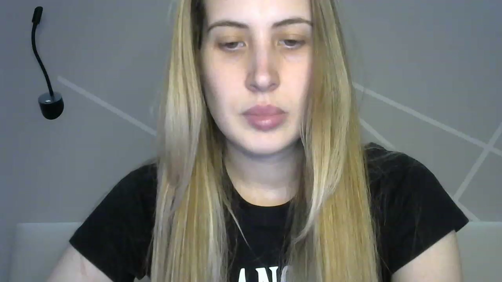 Gallery image thumbnail from MarryCox's myfreecams stream on, 04/08/2023, 10:31 image 12 of 20