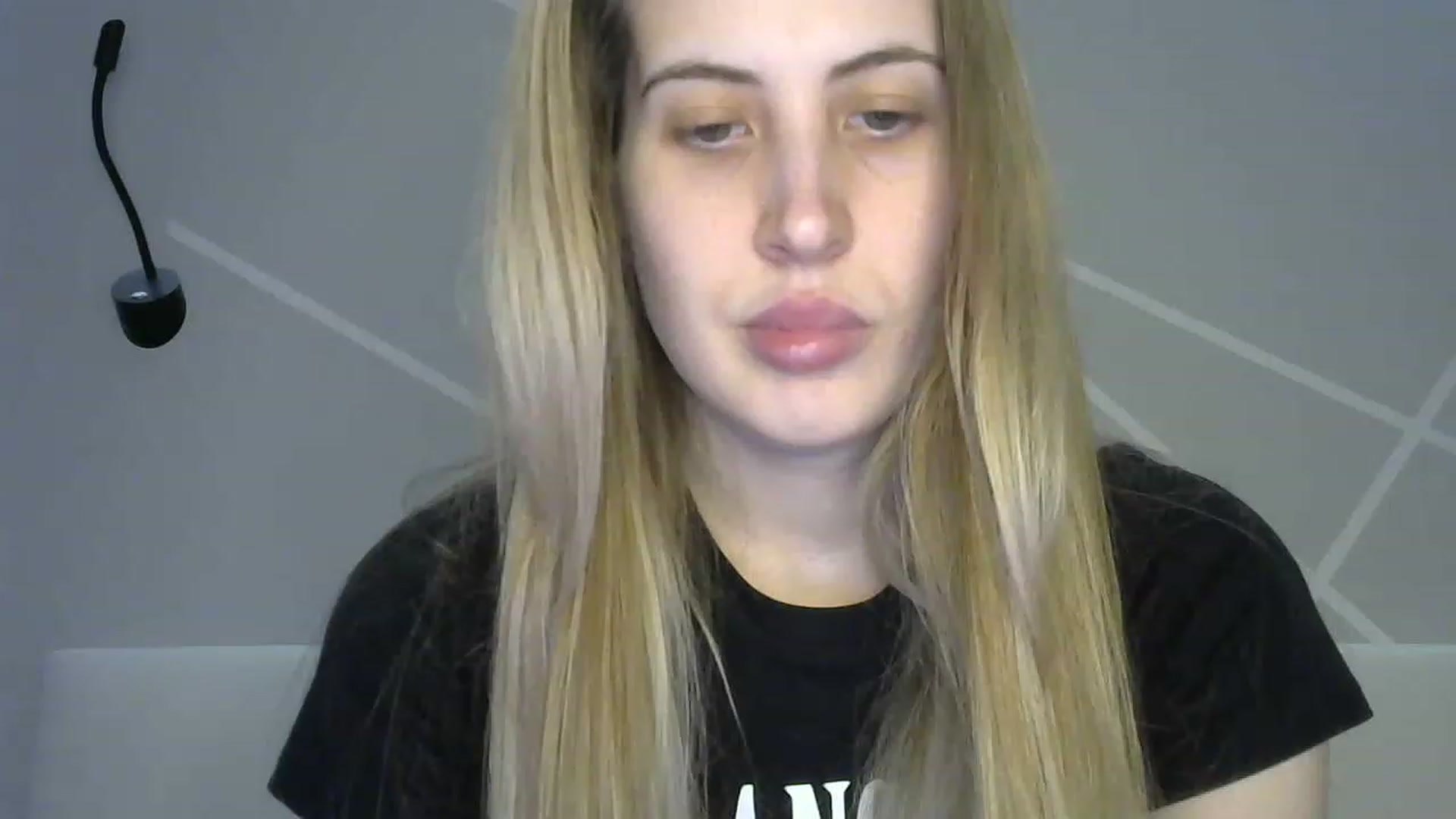 Gallery image thumbnail from MarryCox's myfreecams stream on, 04/08/2023, 10:31 image 8 of 20