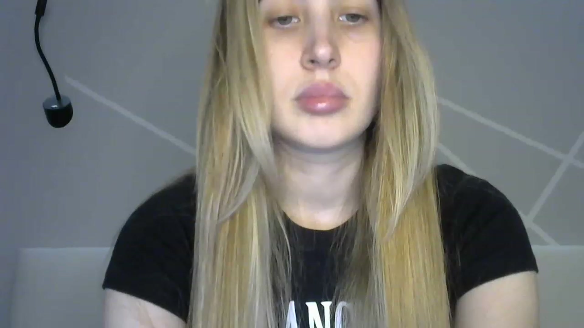 Gallery image thumbnail from MarryCox's myfreecams stream on, 04/08/2023, 10:31 image 14 of 20