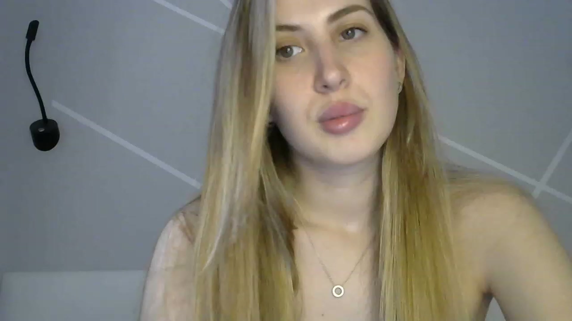 Gallery image thumbnail from MarryCox's myfreecams stream on, 04/10/2023, 11:43 image 16 of 20