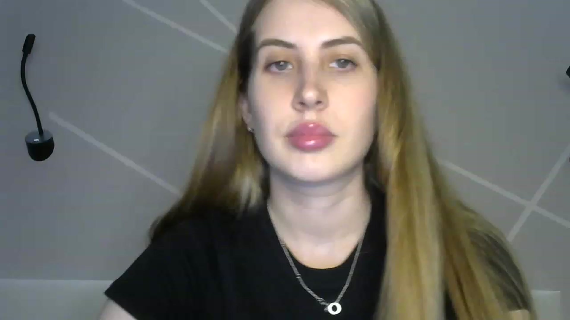 Gallery image thumbnail from MarryCox's myfreecams stream on, 04/12/2023, 11:54 image 2 of 20