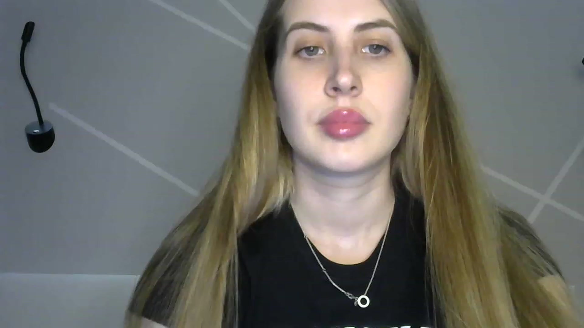 Gallery image thumbnail from MarryCox's myfreecams stream on, 04/12/2023, 11:54 image 4 of 20