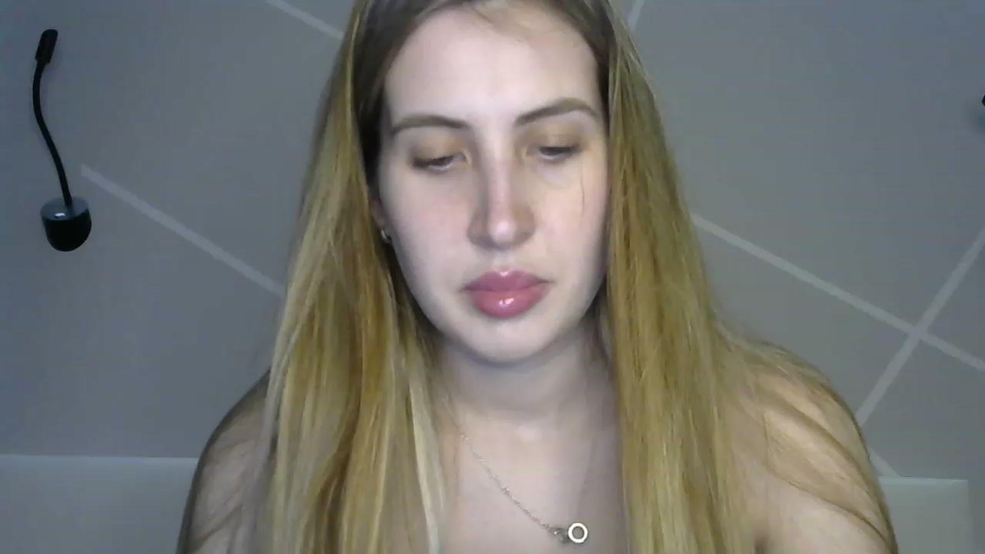 Gallery image thumbnail from MarryCox's myfreecams stream on, 04/12/2023, 11:54 image 13 of 20