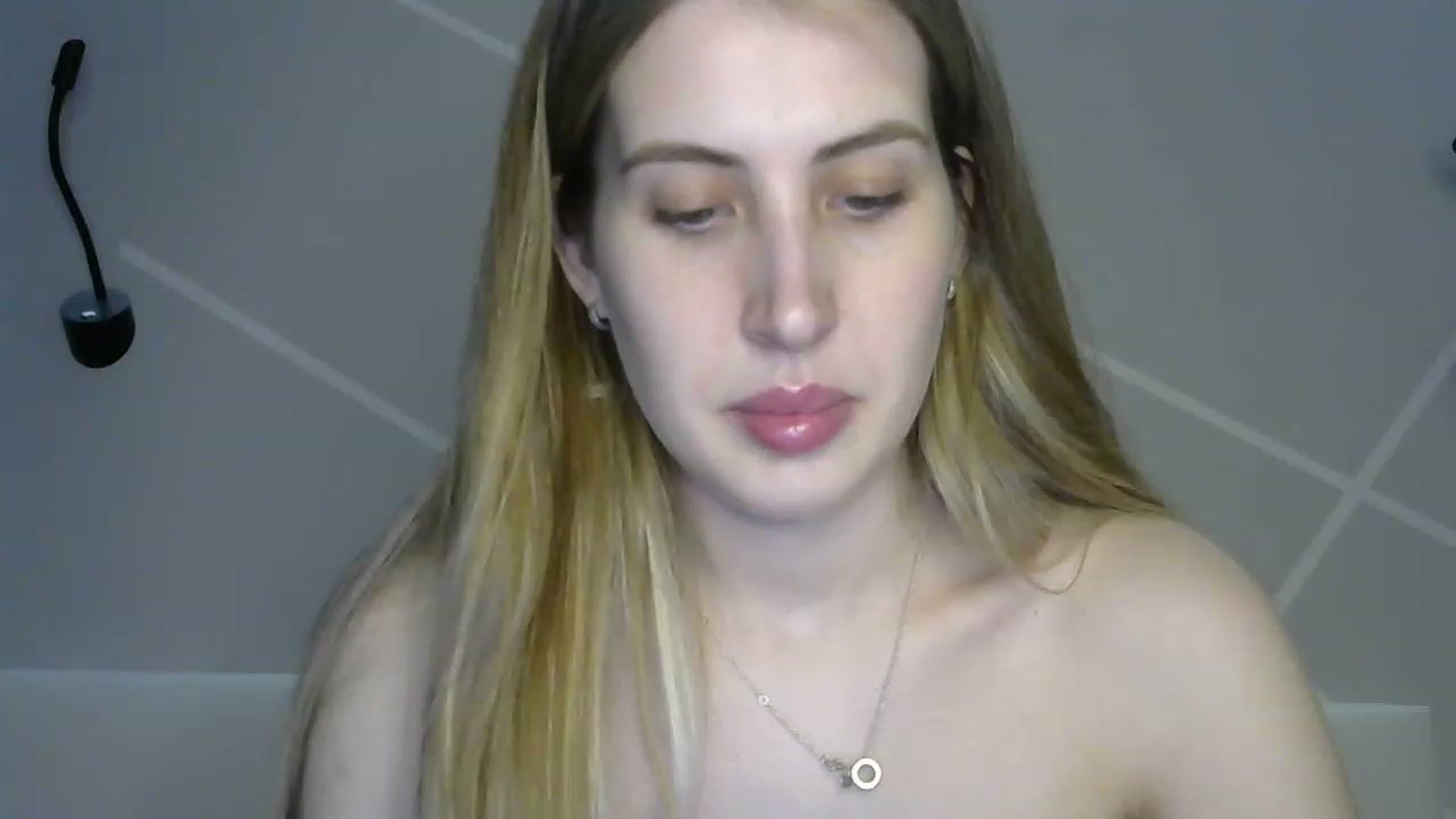 Gallery image thumbnail from MarryCox's myfreecams stream on, 04/12/2023, 11:54 image 12 of 20
