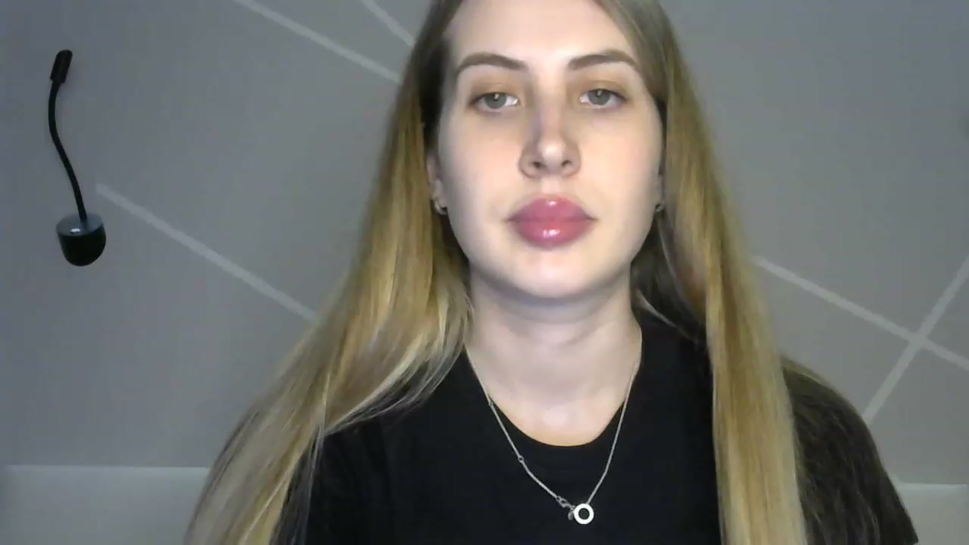 Gallery image thumbnail from MarryCox's myfreecams stream on, 04/12/2023, 11:54 image 1 of 20
