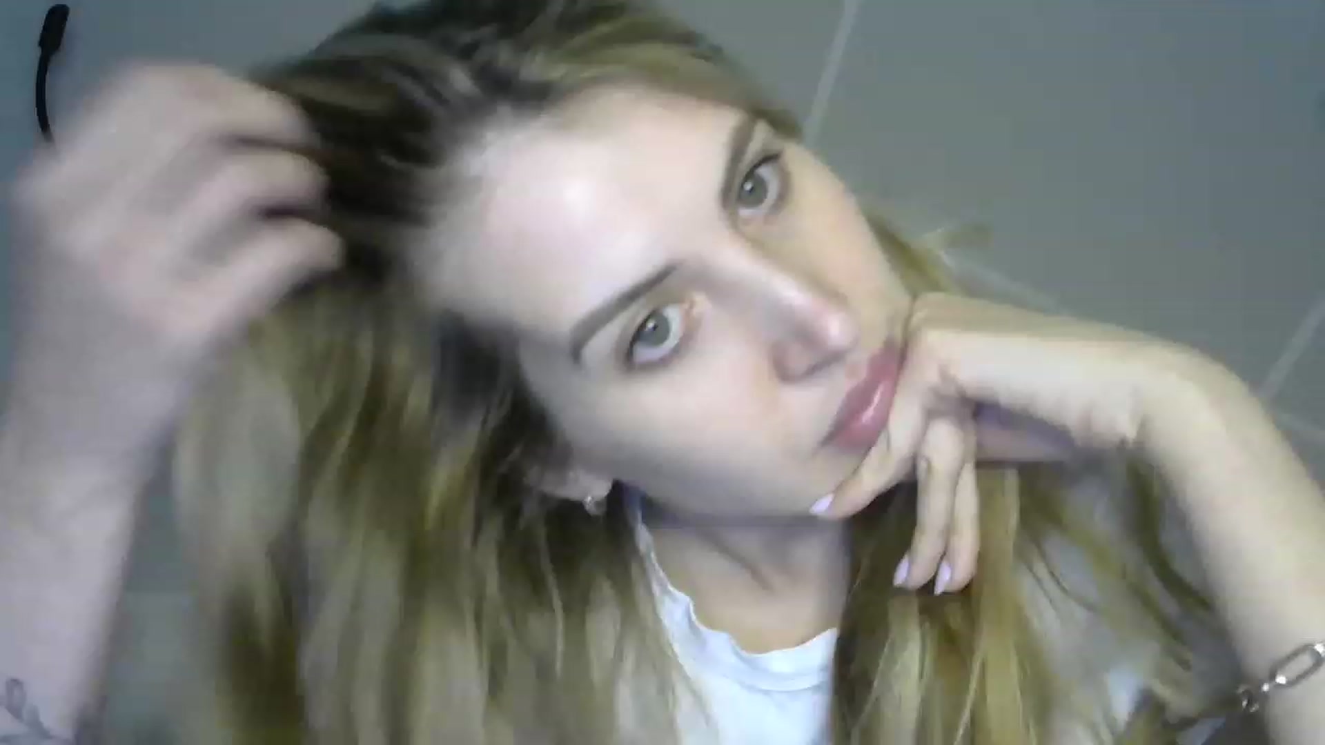 Gallery image thumbnail from MarryCox's myfreecams stream on, 04/14/2023, 11:48 image 1 of 20