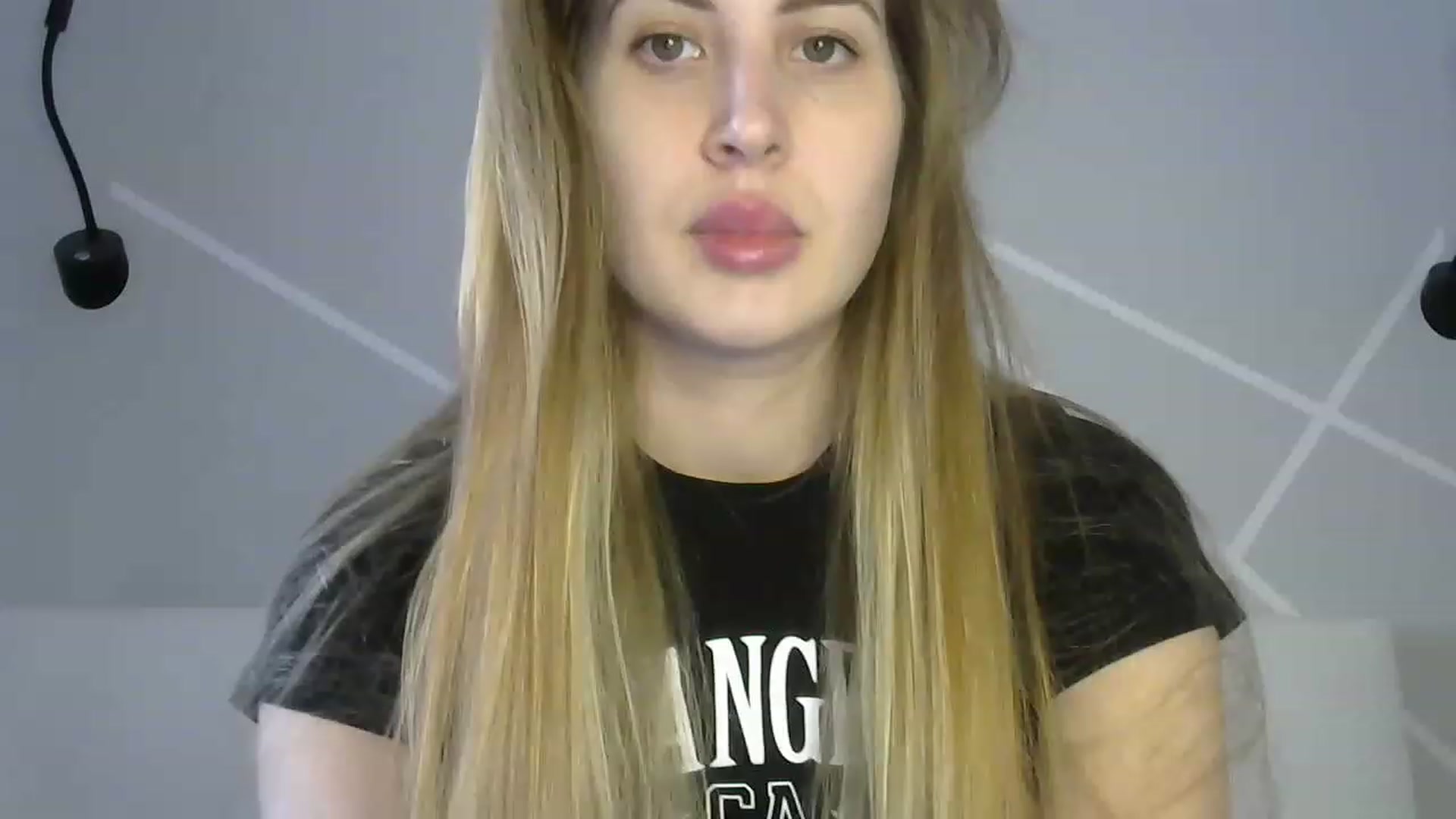 Gallery image thumbnail from MarryCox's myfreecams stream on, 04/25/2023, 11:01 image 2 of 20