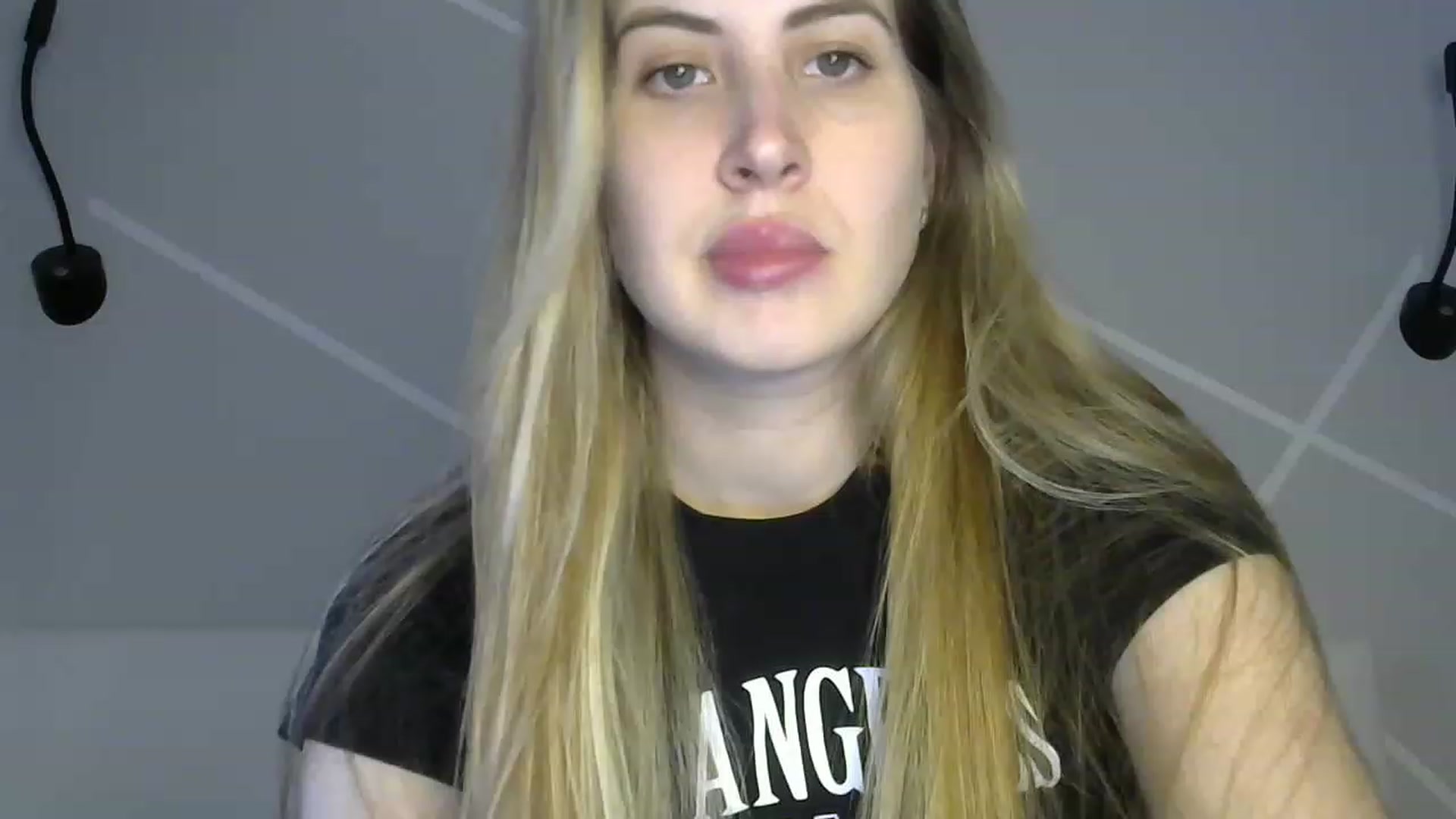 Gallery image thumbnail from MarryCox's myfreecams stream on, 04/25/2023, 11:01 image 20 of 20