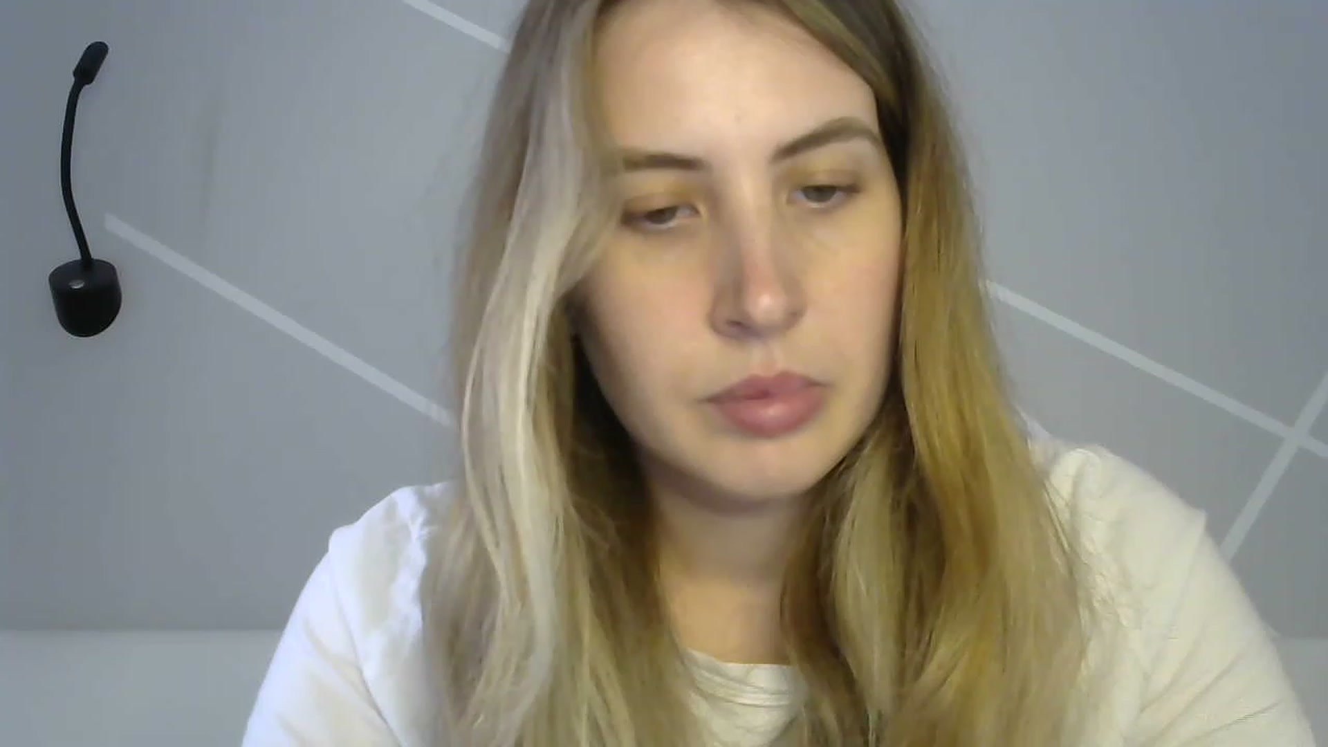 Gallery image thumbnail from MarryCox's myfreecams stream on, 05/20/2023, 11:06 image 15 of 20
