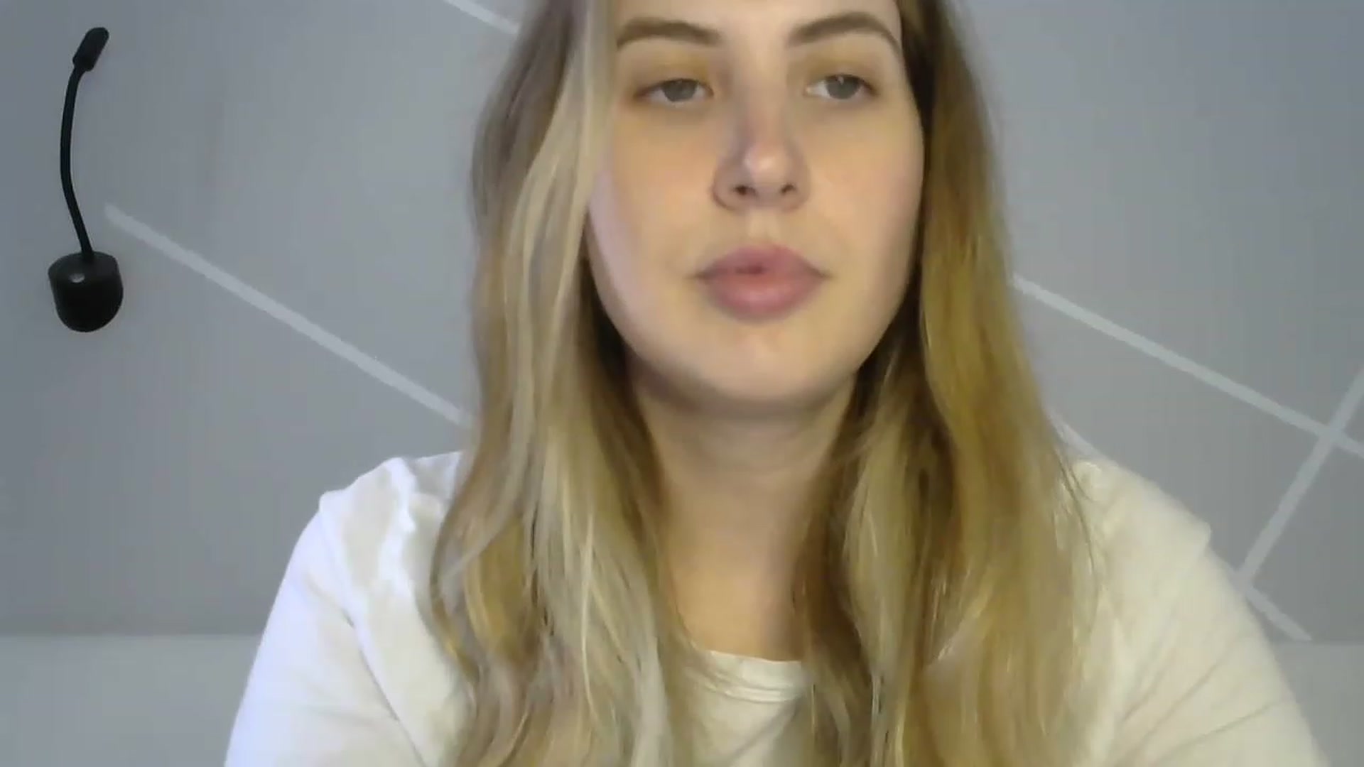 Gallery image thumbnail from MarryCox's myfreecams stream on, 05/20/2023, 11:06 image 19 of 20