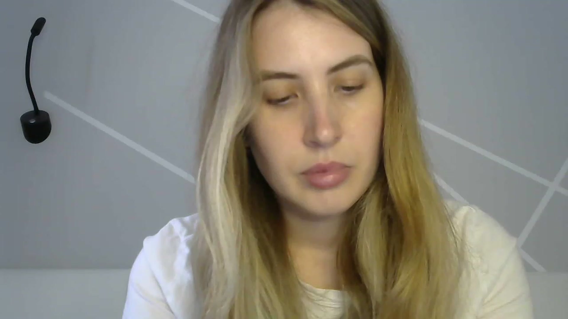Gallery image thumbnail from MarryCox's myfreecams stream on, 05/20/2023, 11:06 image 18 of 20