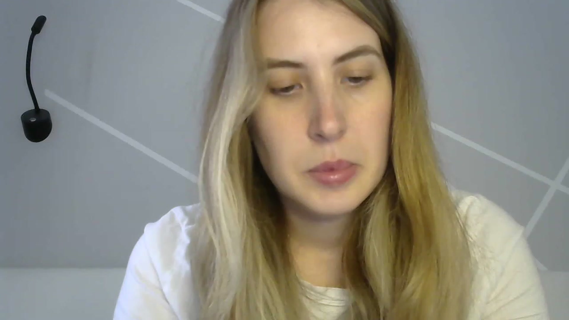Gallery image thumbnail from MarryCox's myfreecams stream on, 05/20/2023, 11:06 image 16 of 20