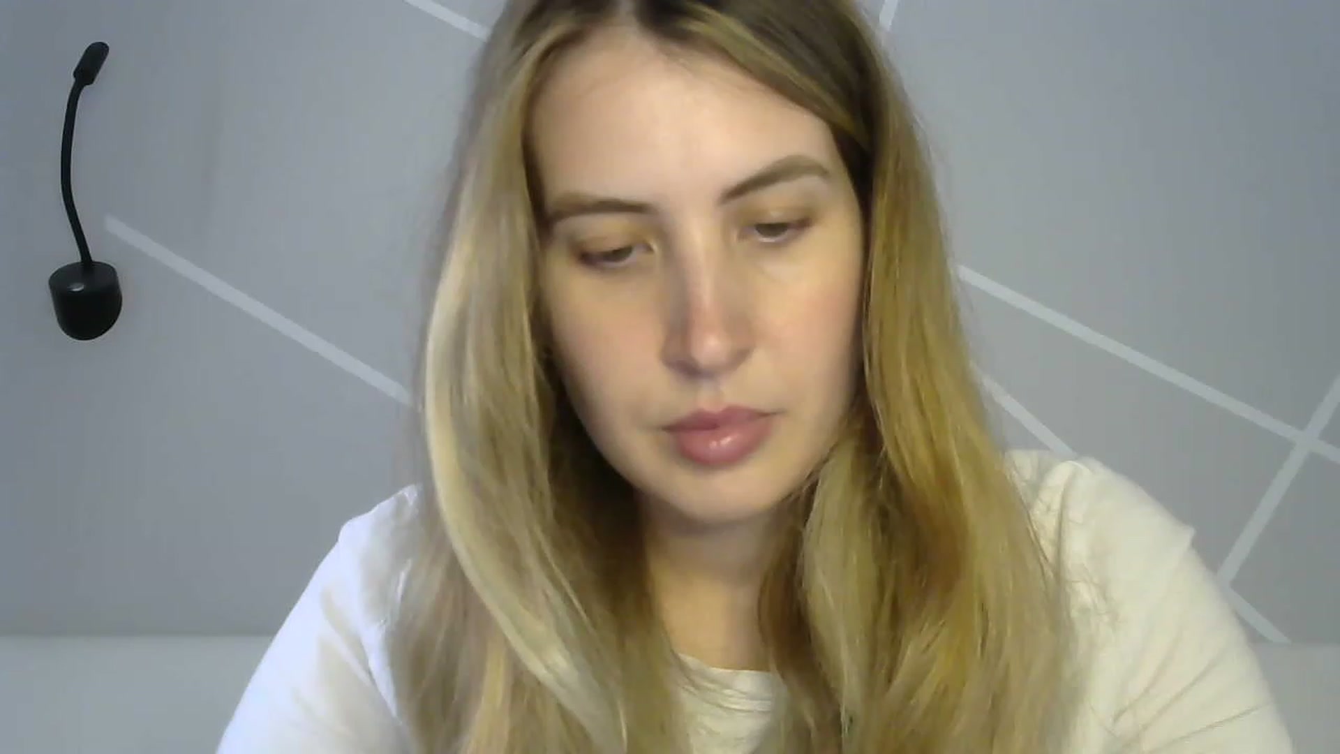 Gallery image thumbnail from MarryCox's myfreecams stream on, 05/20/2023, 11:06 image 10 of 20