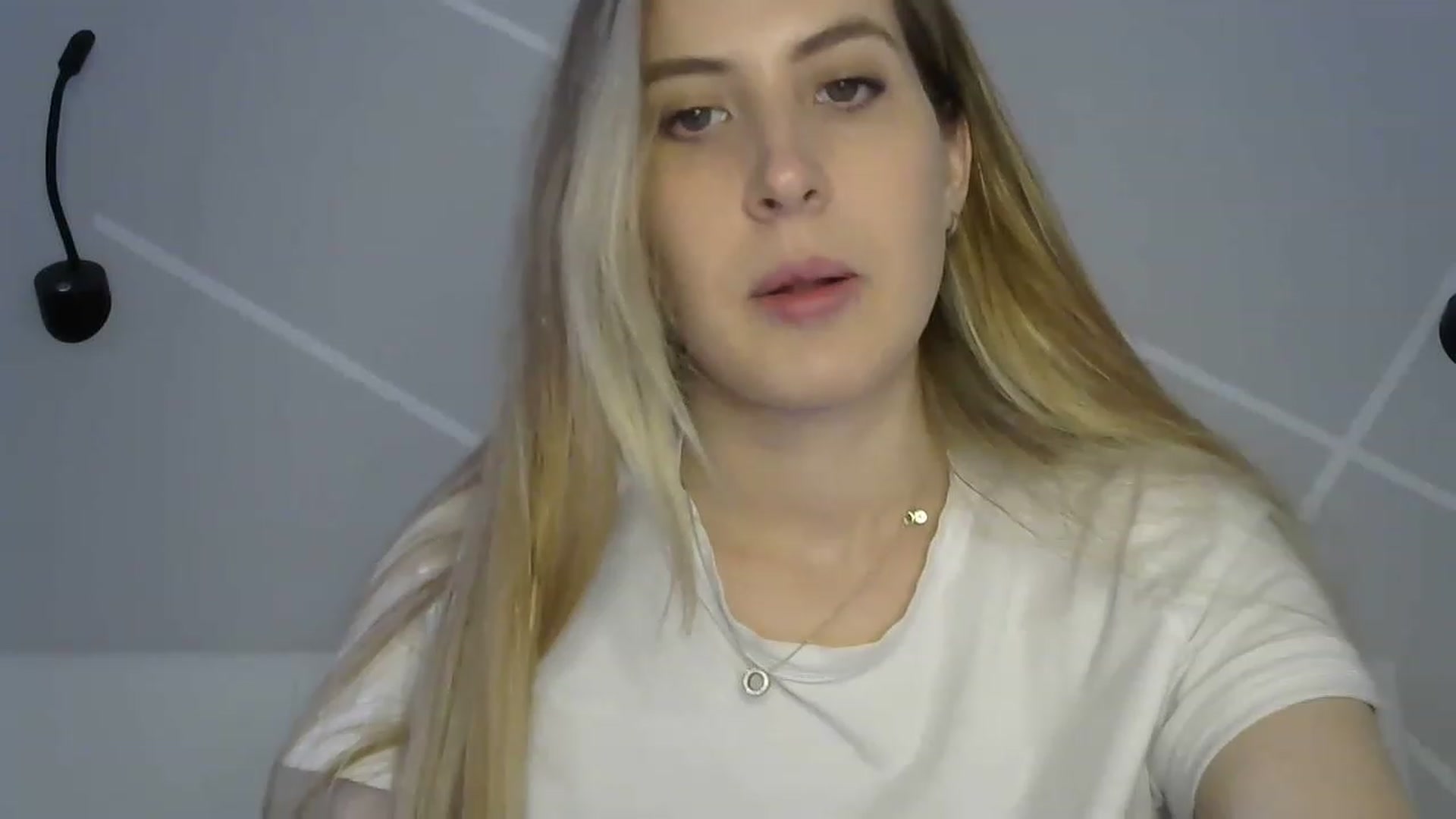 Gallery image thumbnail from MarryCox's myfreecams stream on, 05/23/2023, 09:40 image 2 of 20