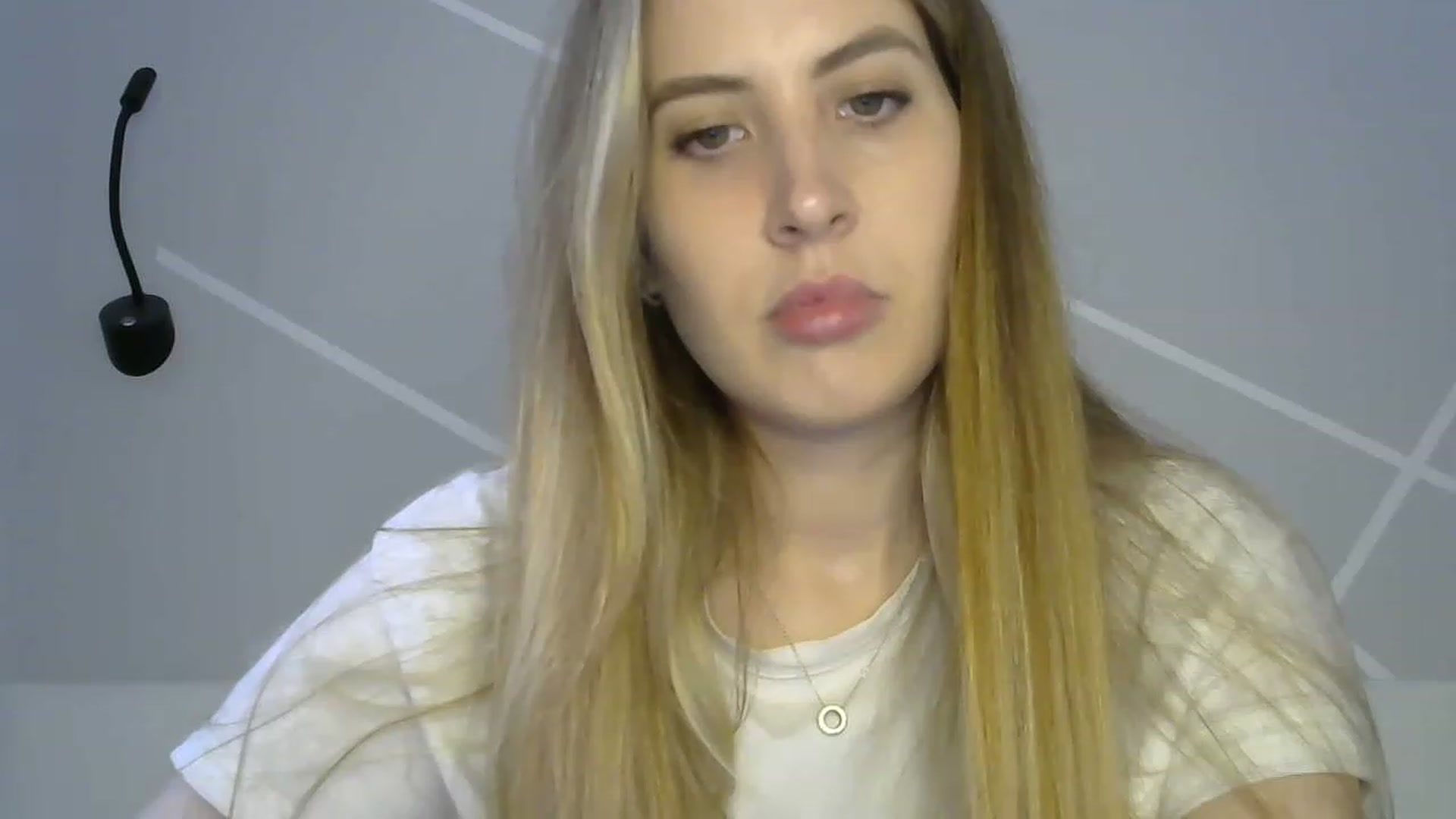 Gallery image thumbnail from MarryCox's myfreecams stream on, 05/23/2023, 09:40 image 17 of 20