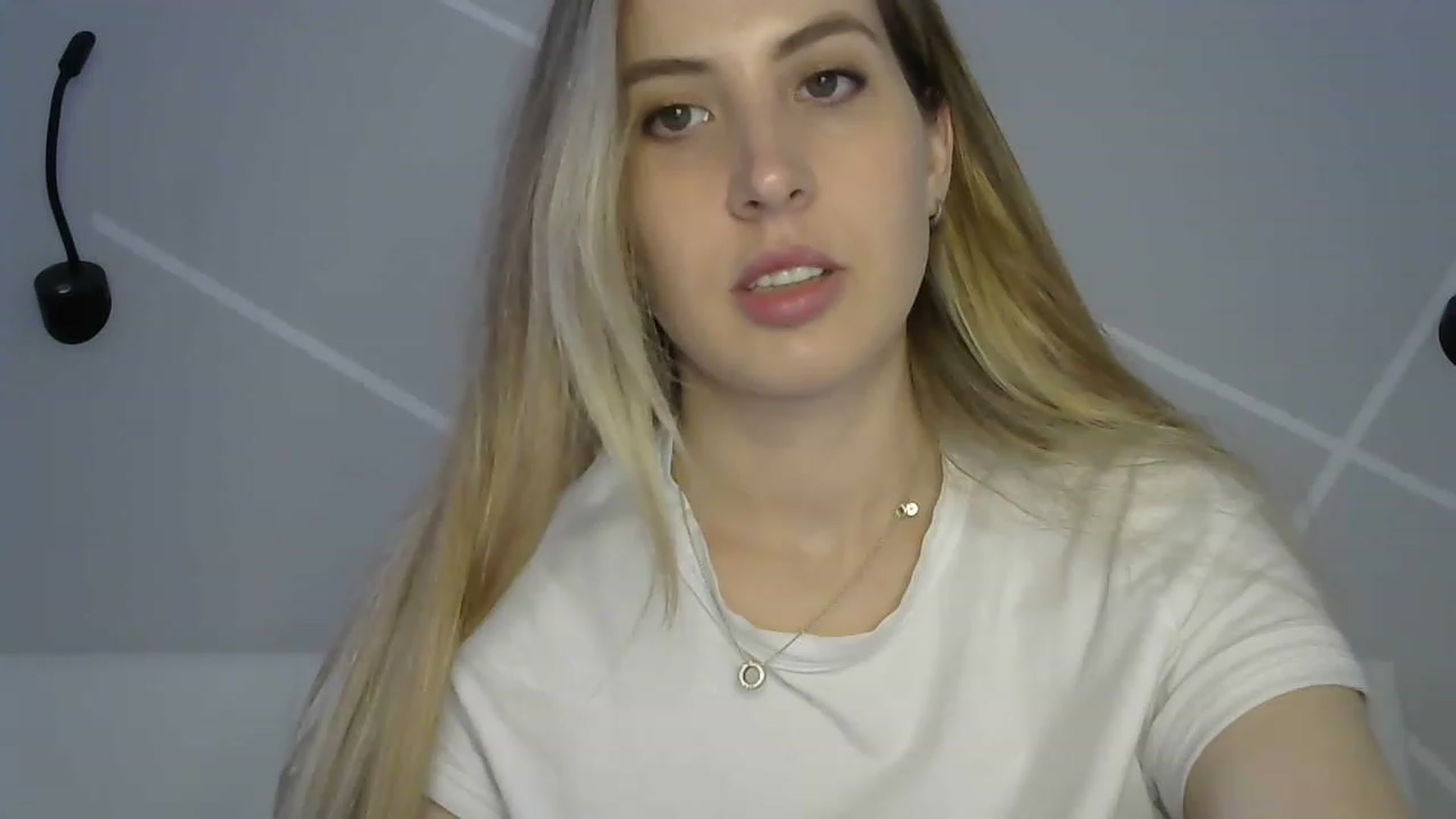 Gallery image thumbnail from MarryCox's myfreecams stream on, 05/23/2023, 09:40 image 1 of 20