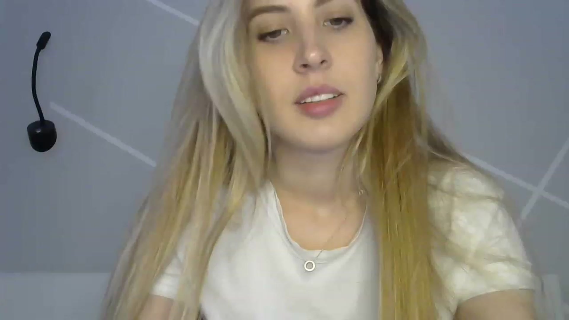 Gallery image thumbnail from MarryCox's myfreecams stream on, 05/23/2023, 09:40 image 6 of 20