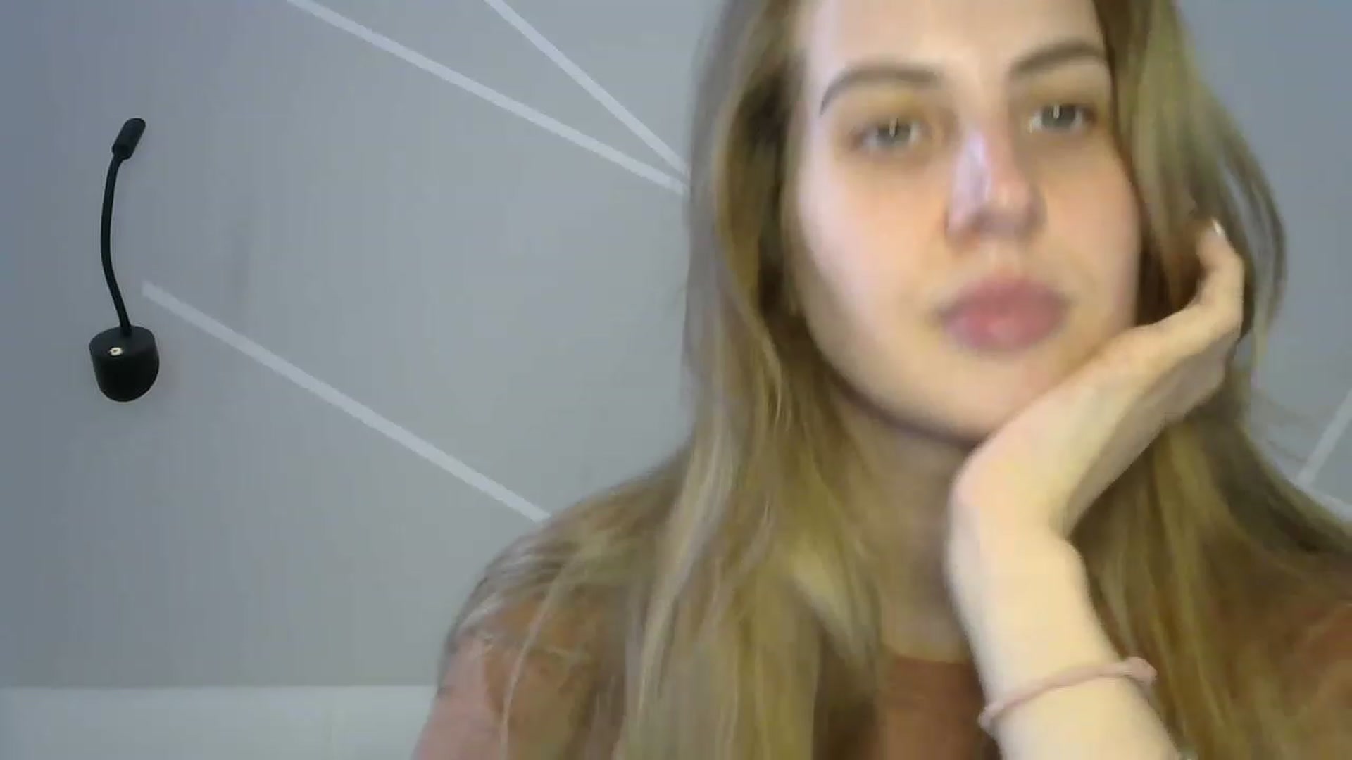 Gallery image thumbnail from MarryCox's myfreecams stream on, 06/01/2023, 10:03 image 10 of 20