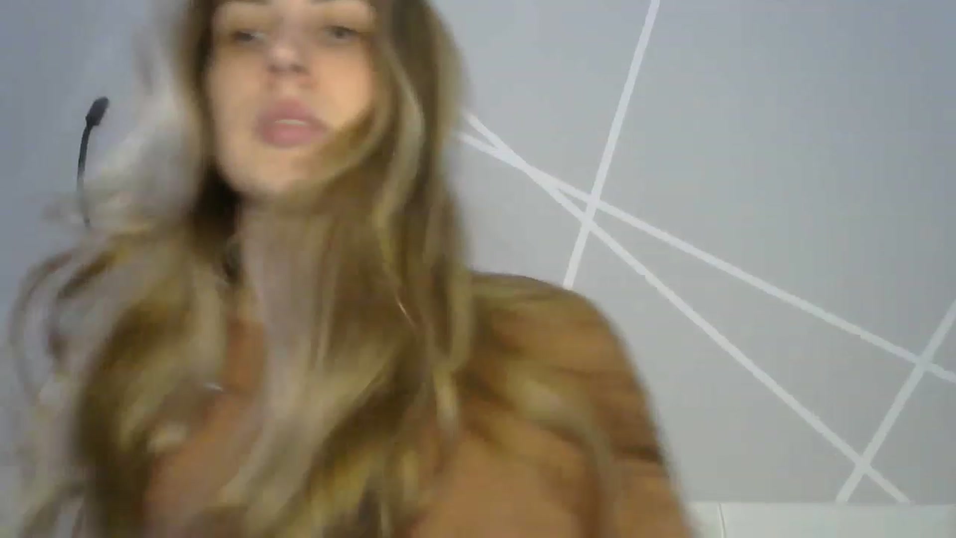 Gallery image thumbnail from MarryCox's myfreecams stream on, 06/01/2023, 10:03 image 17 of 20