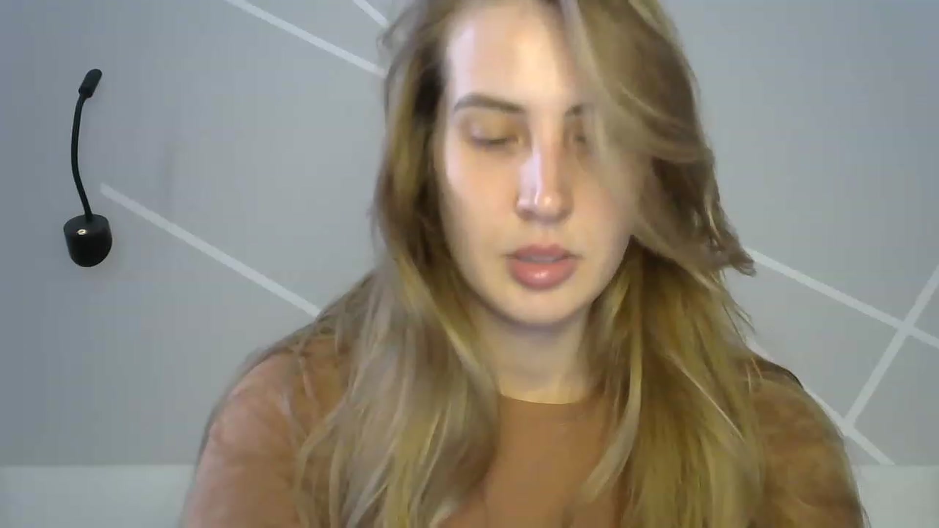 Gallery image thumbnail from MarryCox's myfreecams stream on, 06/01/2023, 10:03 image 18 of 20