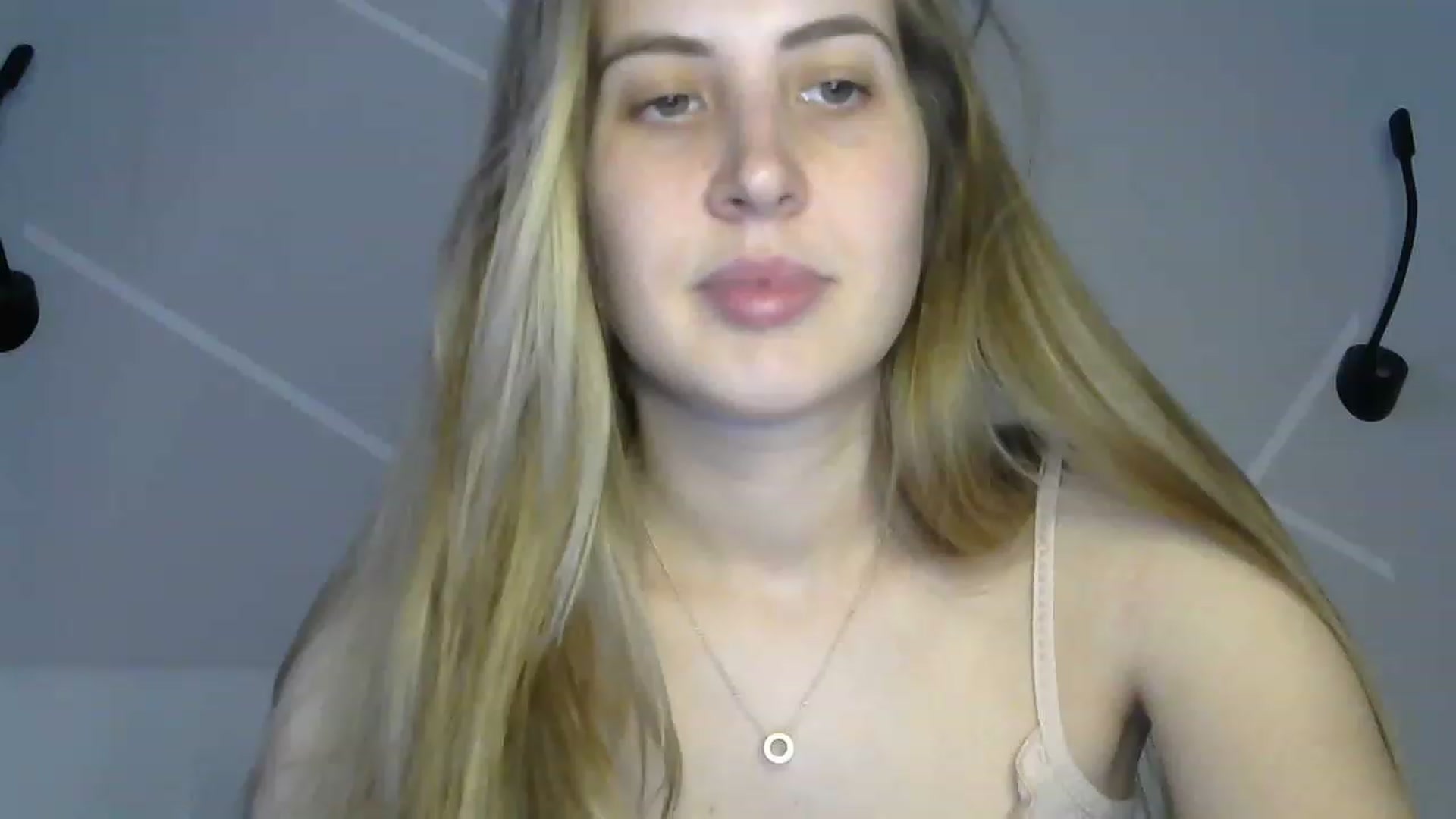 Gallery image thumbnail from MarryCox's myfreecams stream on, 06/12/2023, 11:56 image 16 of 20