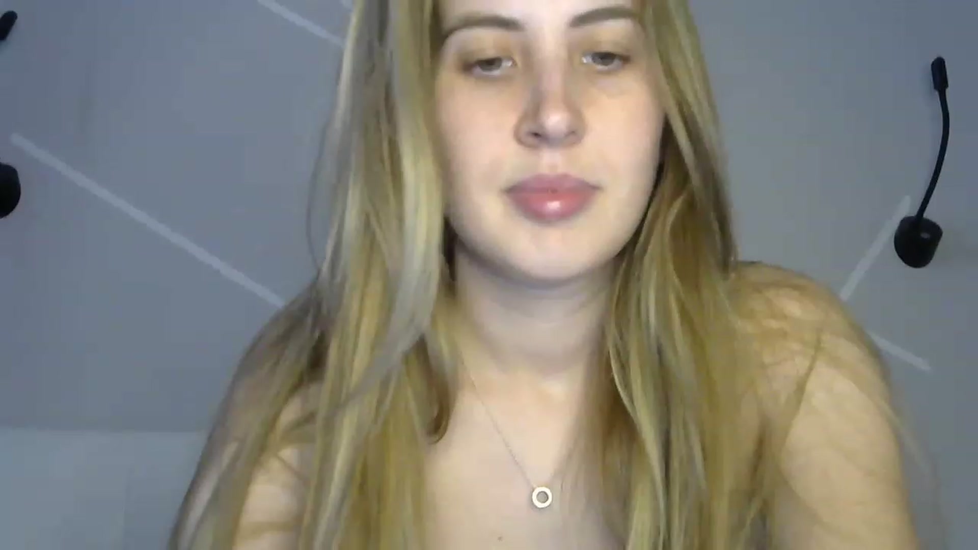 Gallery image thumbnail from MarryCox's myfreecams stream on, 06/12/2023, 11:56 image 19 of 20
